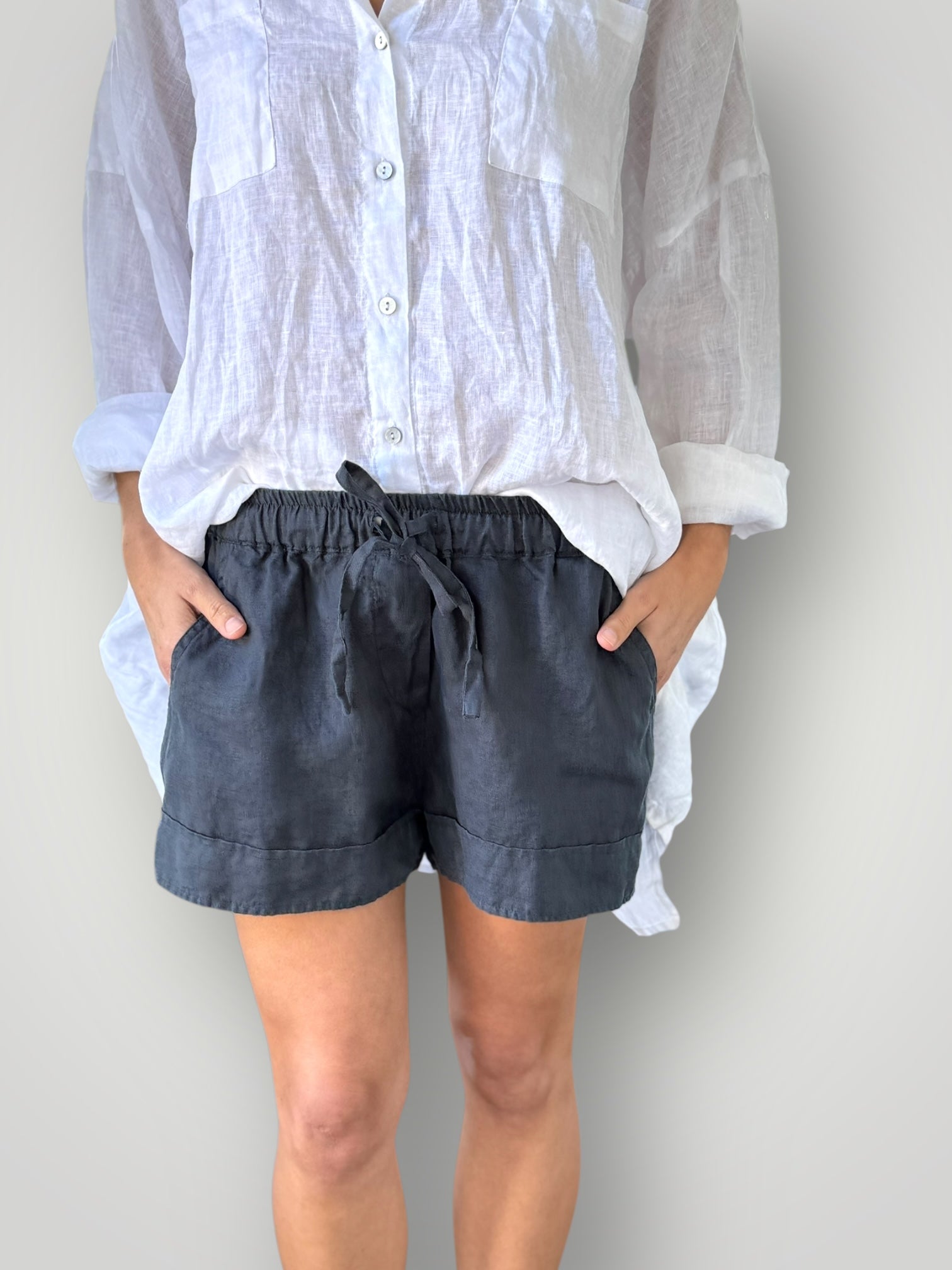 piper short - charcoal linen