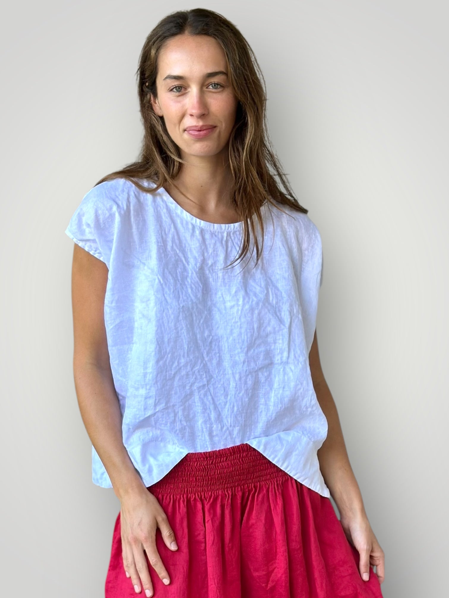 emma top - white linen Apparel