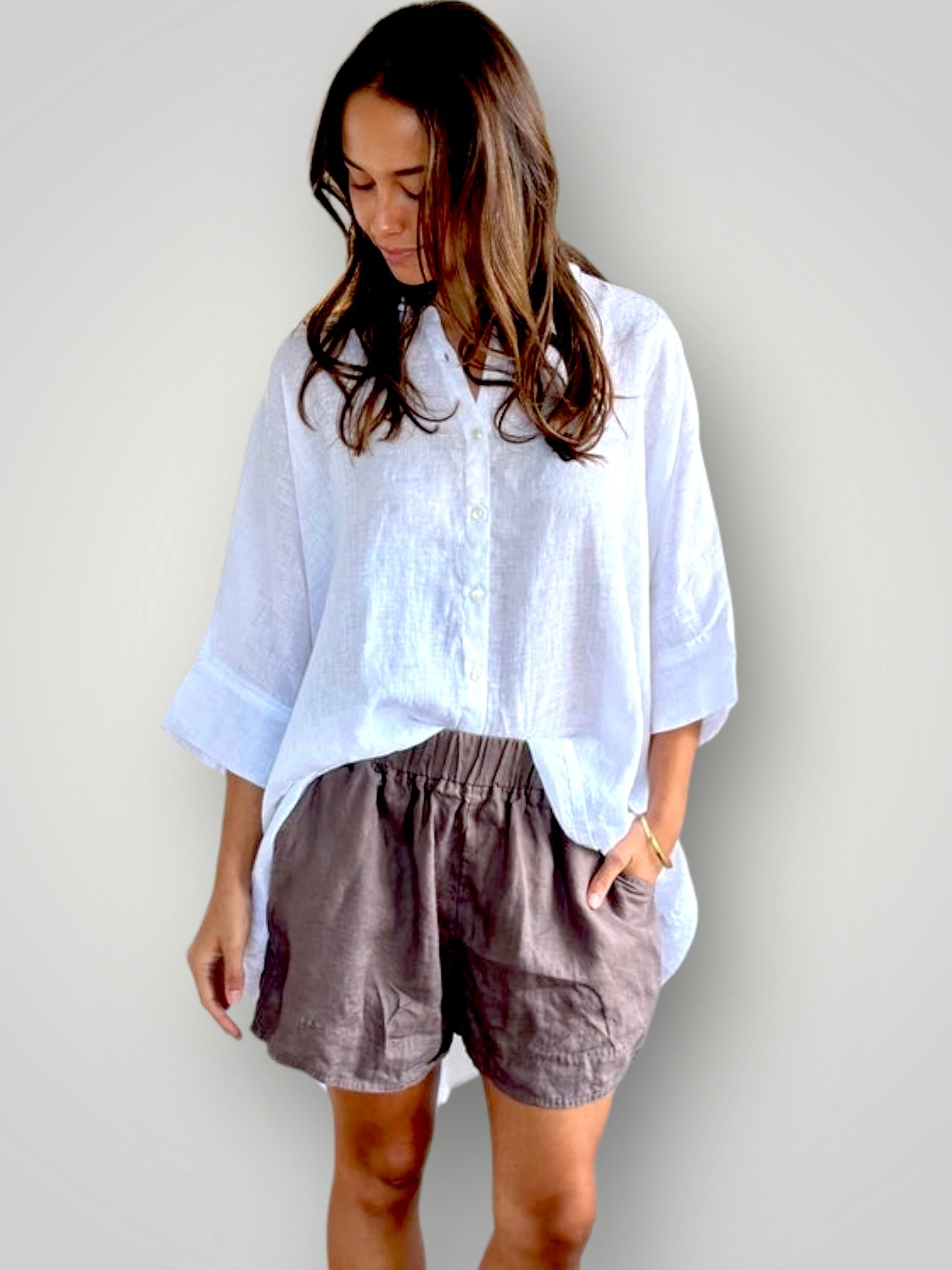 abbey short - soil linen Apparel