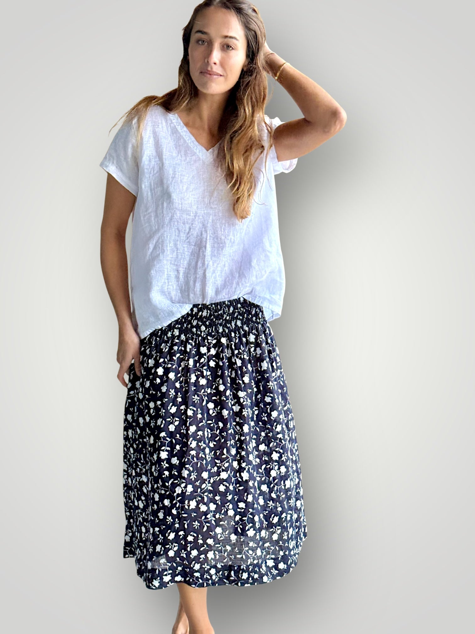 lola skirt - navy flora linen Apparel
