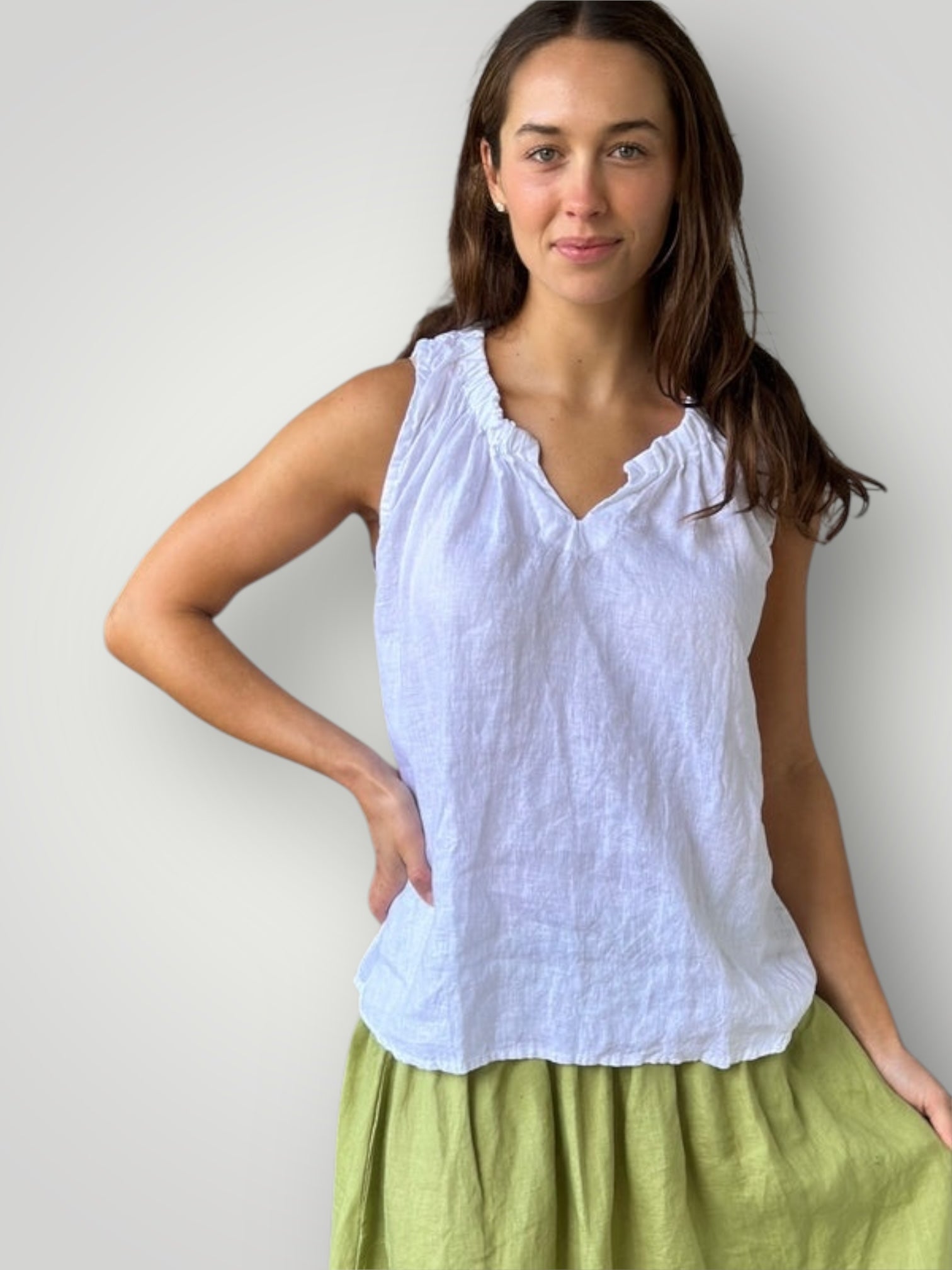 lucy top-white linen Apparel