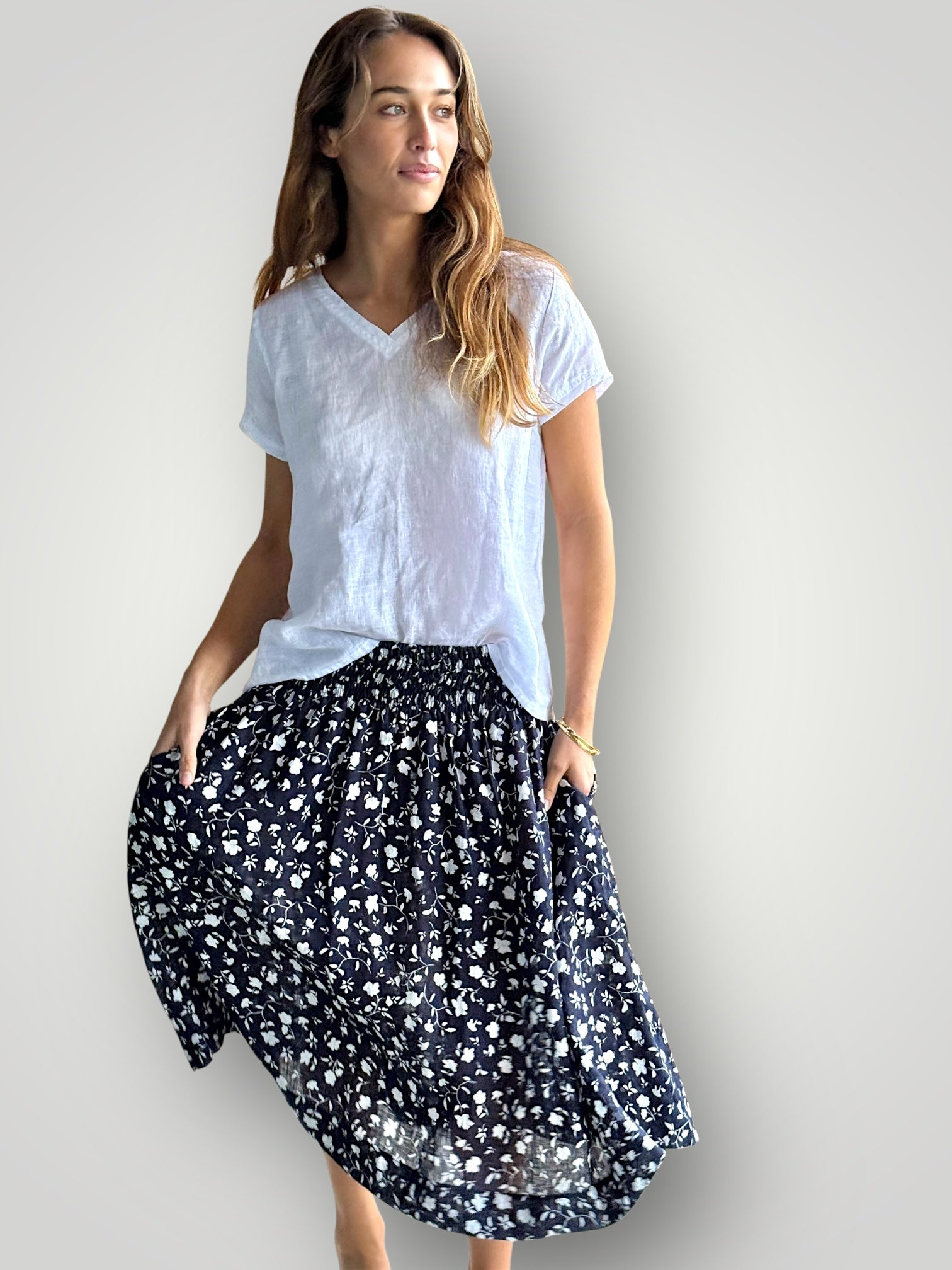 lola skirt - navy flora linen Apparel