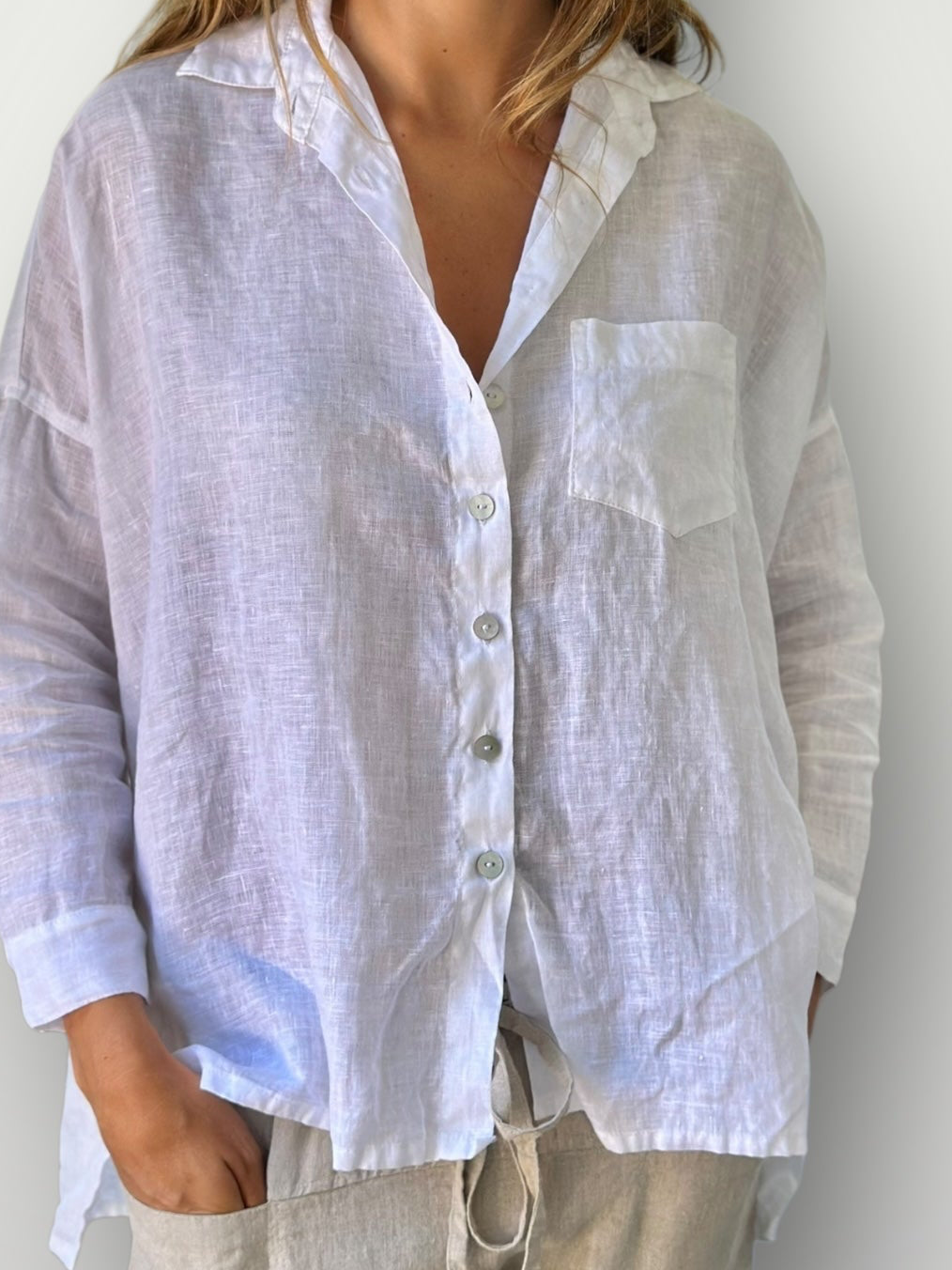 rosie shirt - white linen Apparel