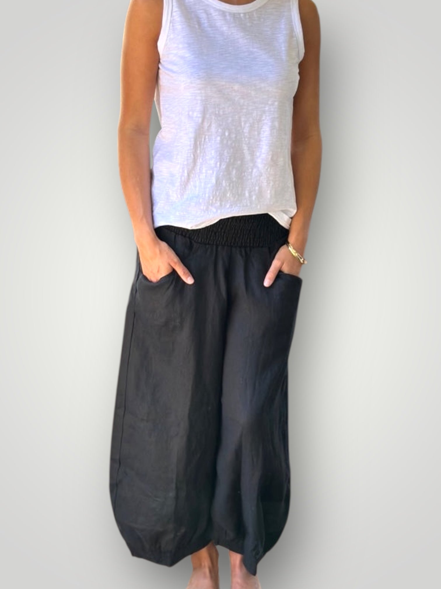 jackie pant - black linen Apparel