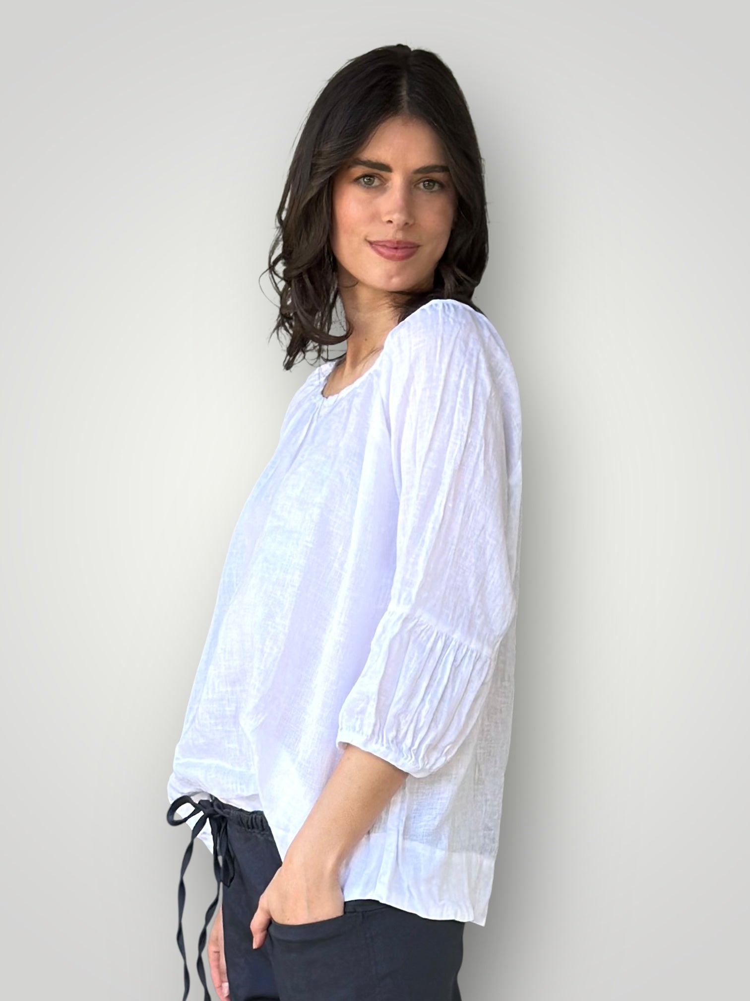 julia top-white linen Apparel