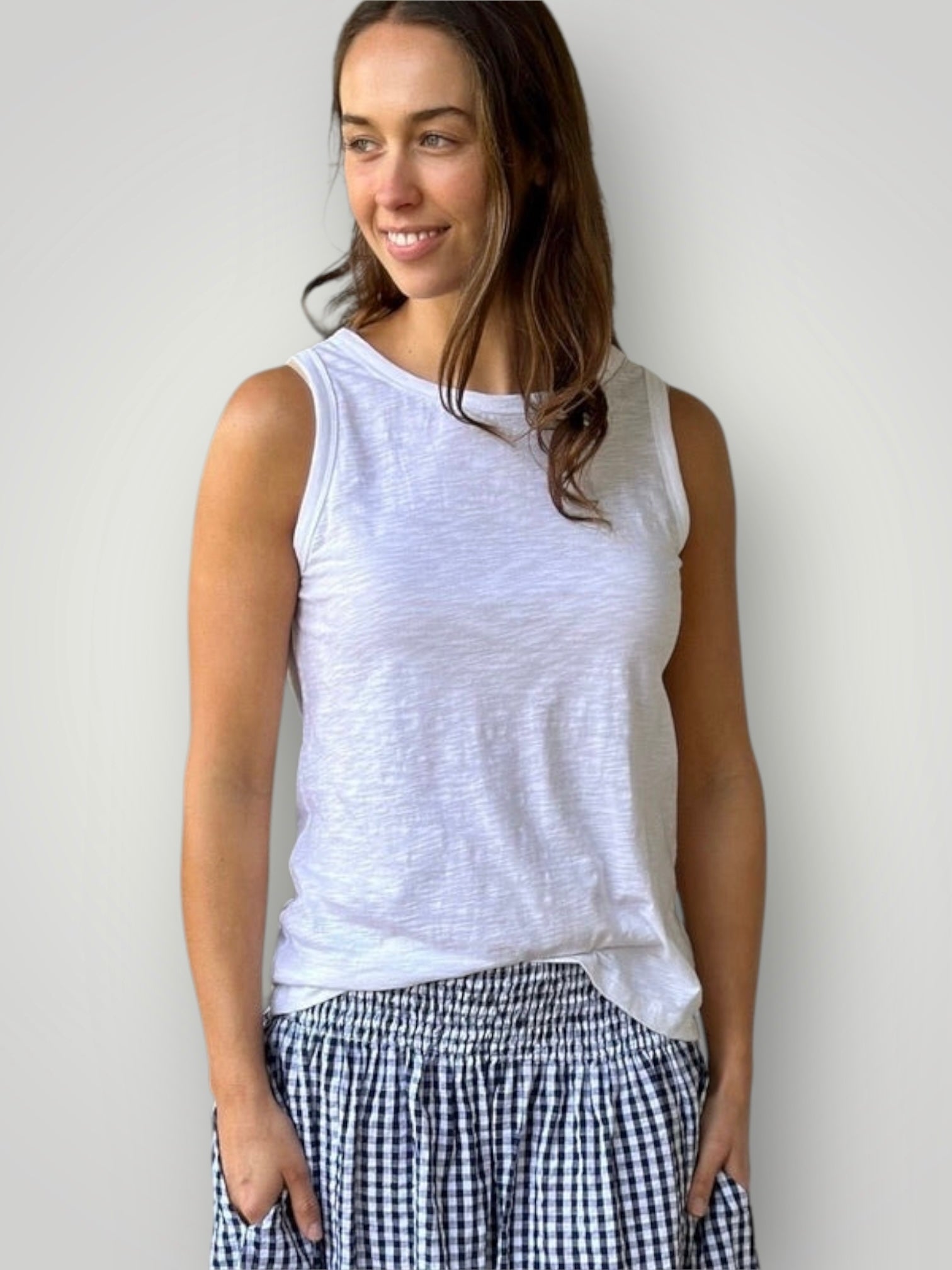 vera tank - white cotton Apparel