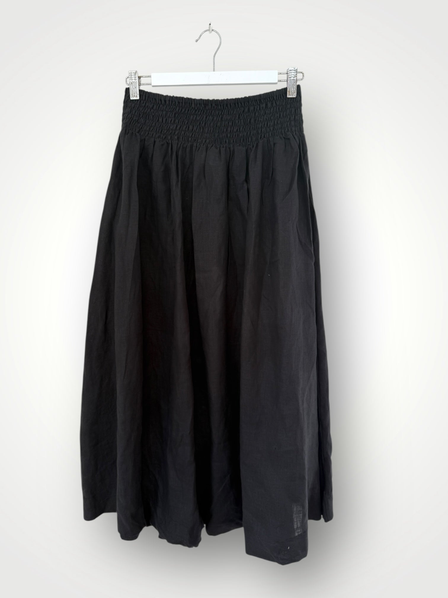 lulu skirt - black linen Apparel