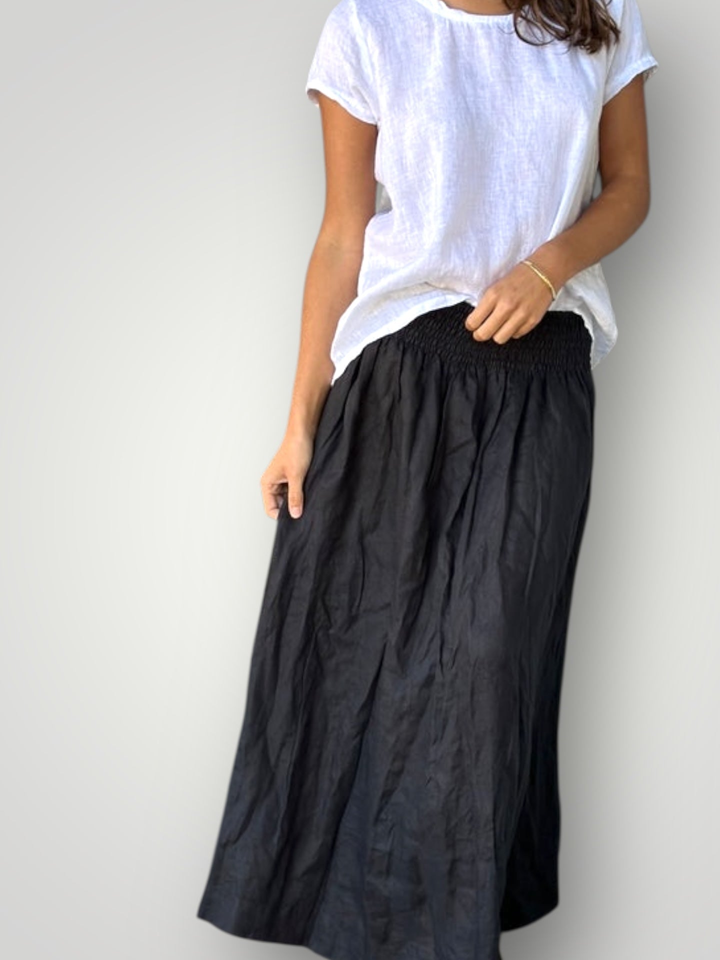 lulu skirt - black linen Apparel