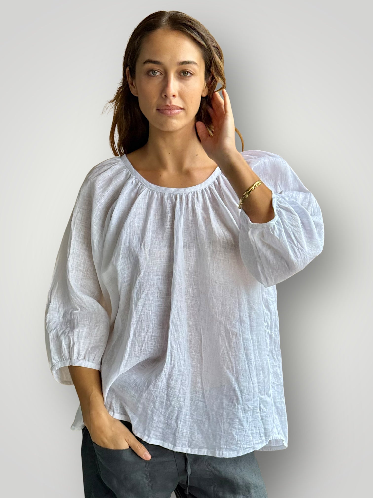 louisa top-white linen Apparel