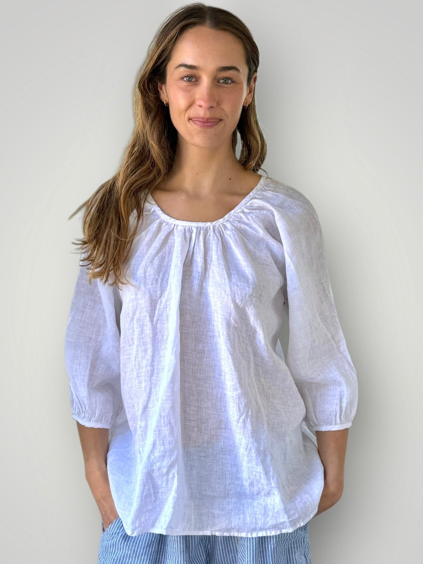 louisa top-white linen Apparel
