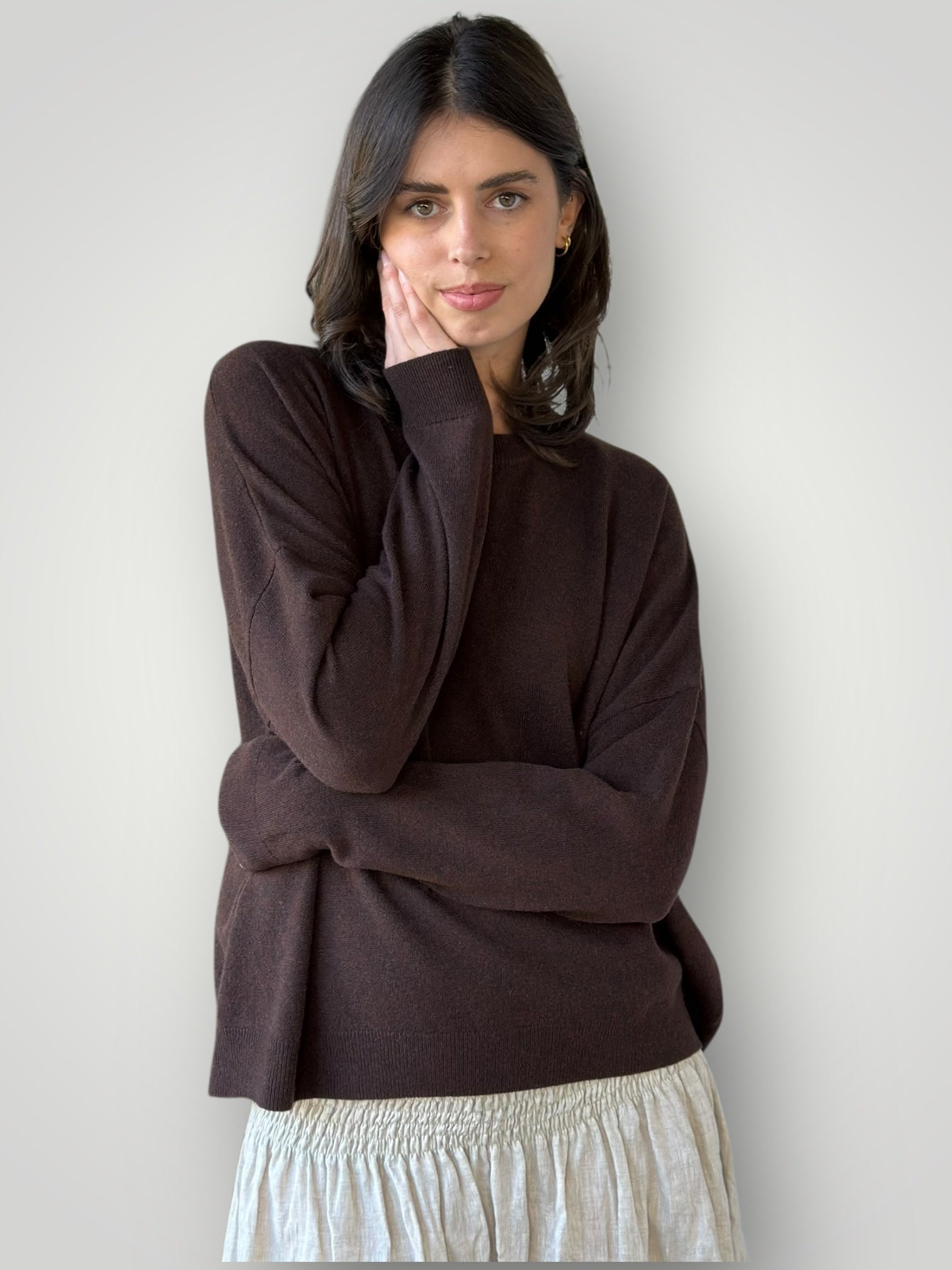 cassie crew neck knit -chocolate cashmere Apparel