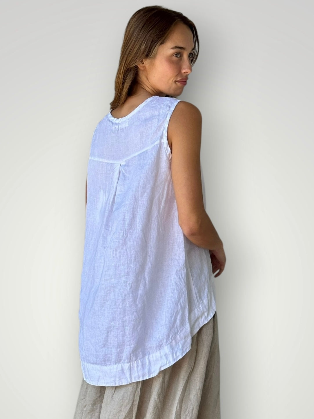 morgan top-white linen Apparel