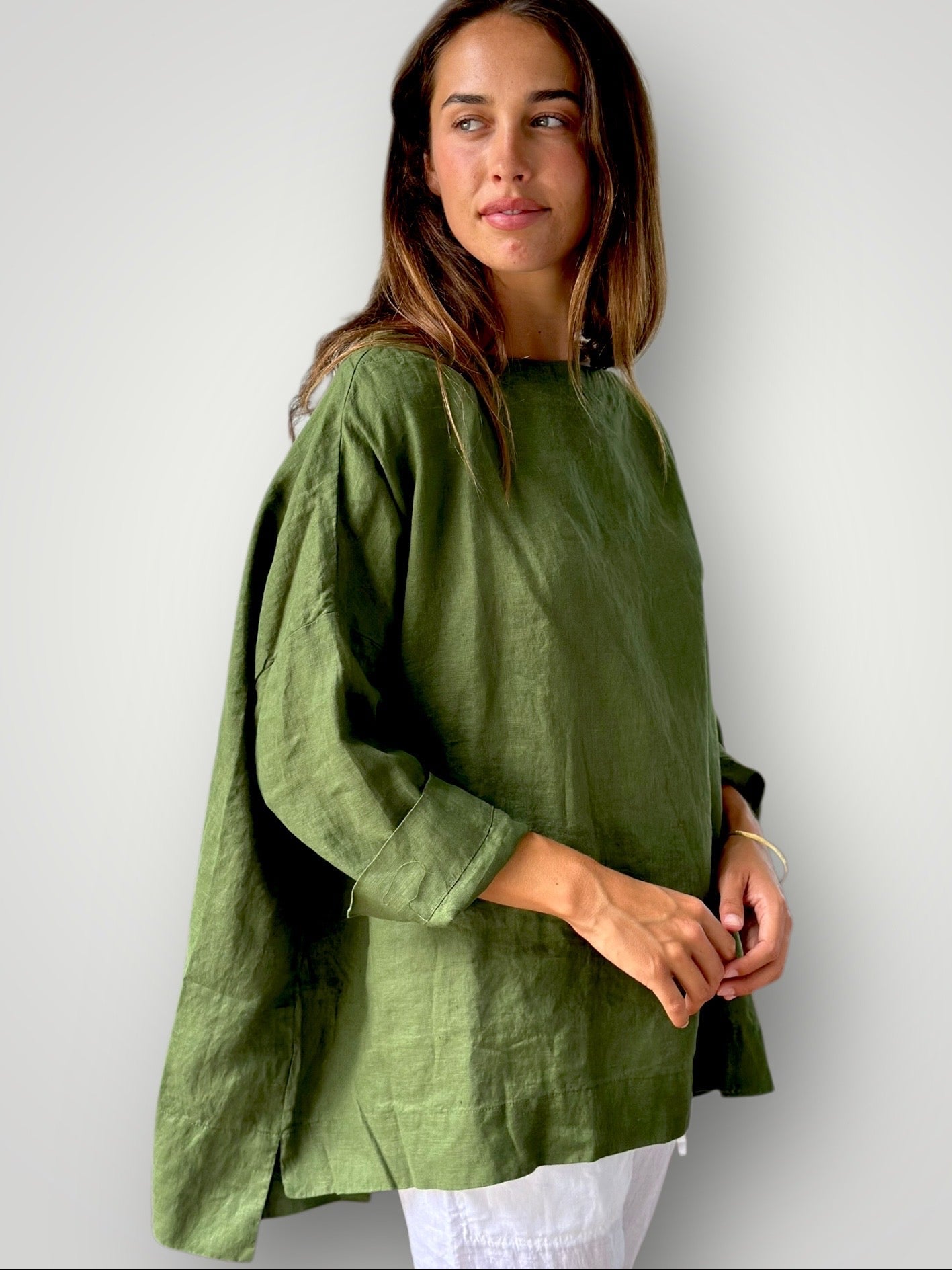 avril top-moss linen Apparel