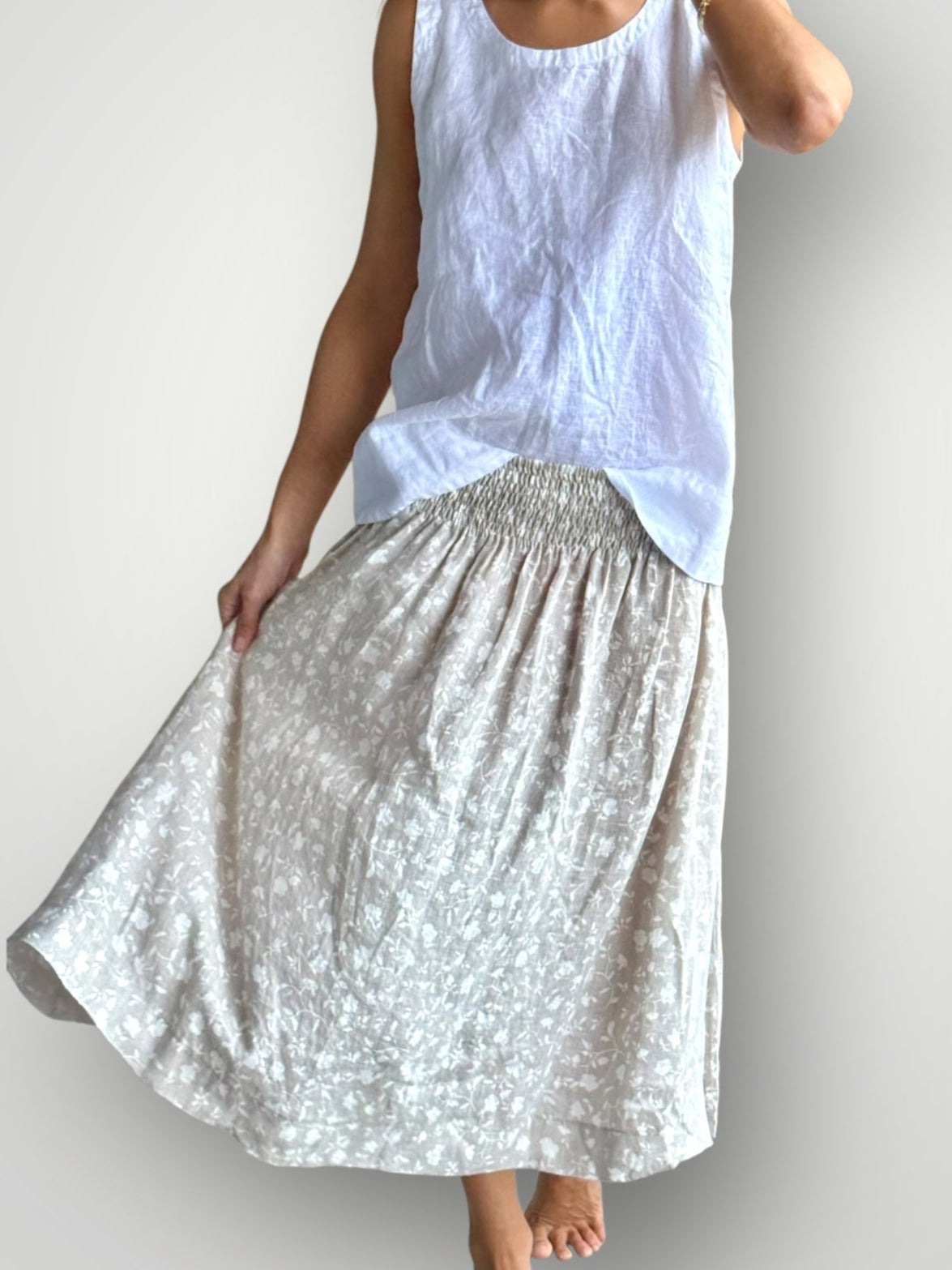 lola skirt - natural floral Apparel
