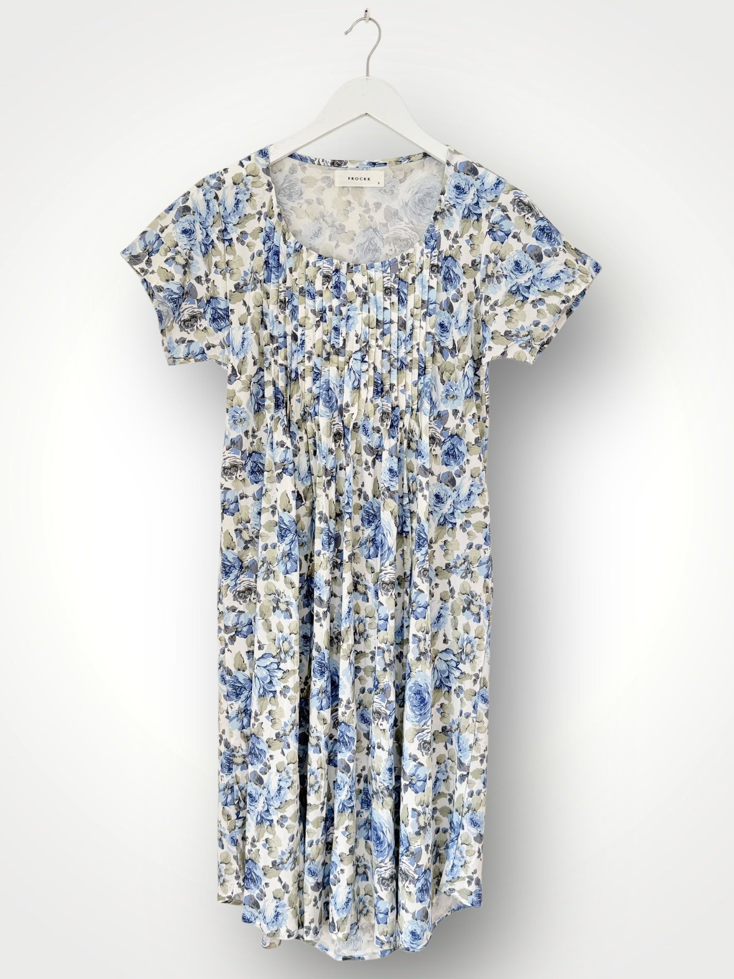amelia dress - blue floral roses