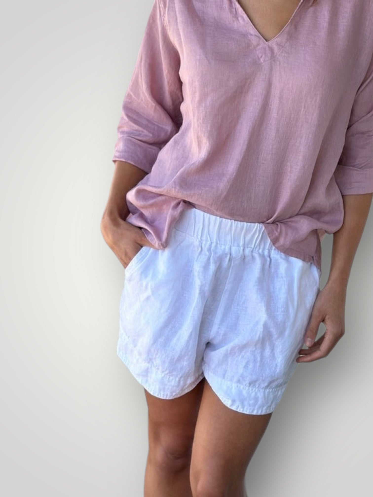 abbey short - white linen Apparel