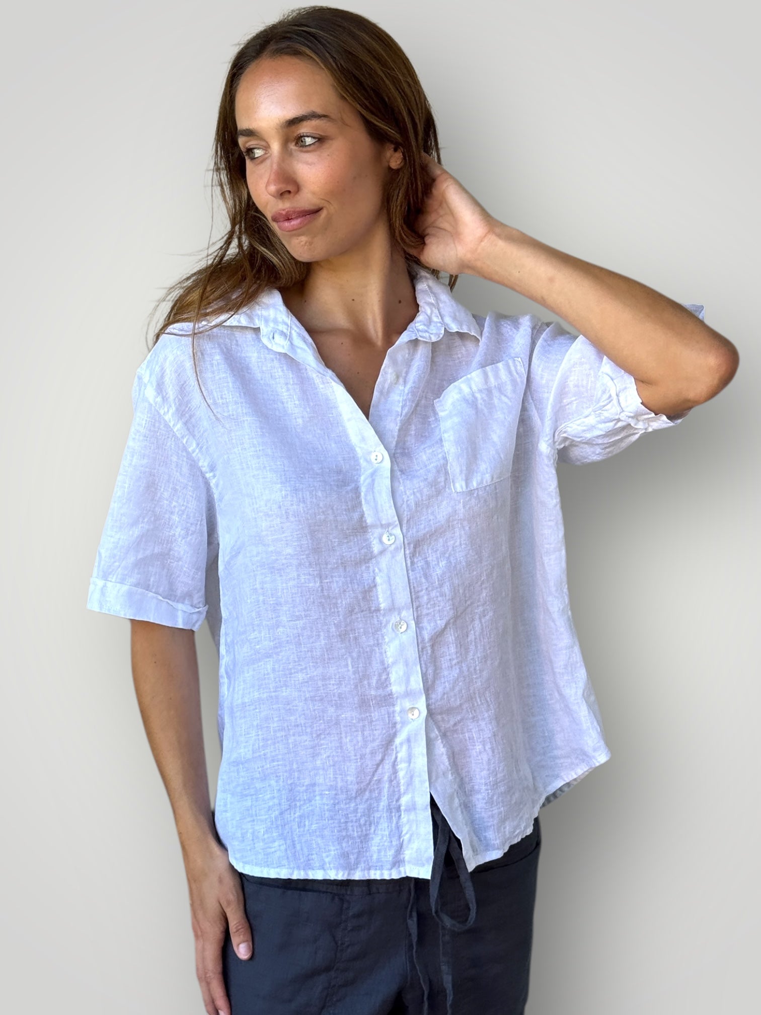 erin shirt-white linen Apparel