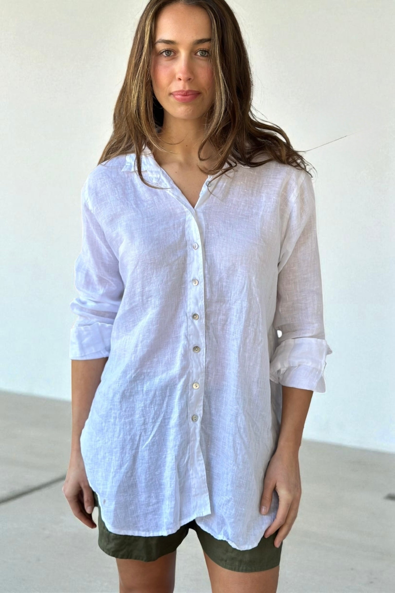 skyla shirt - white linen Apparel