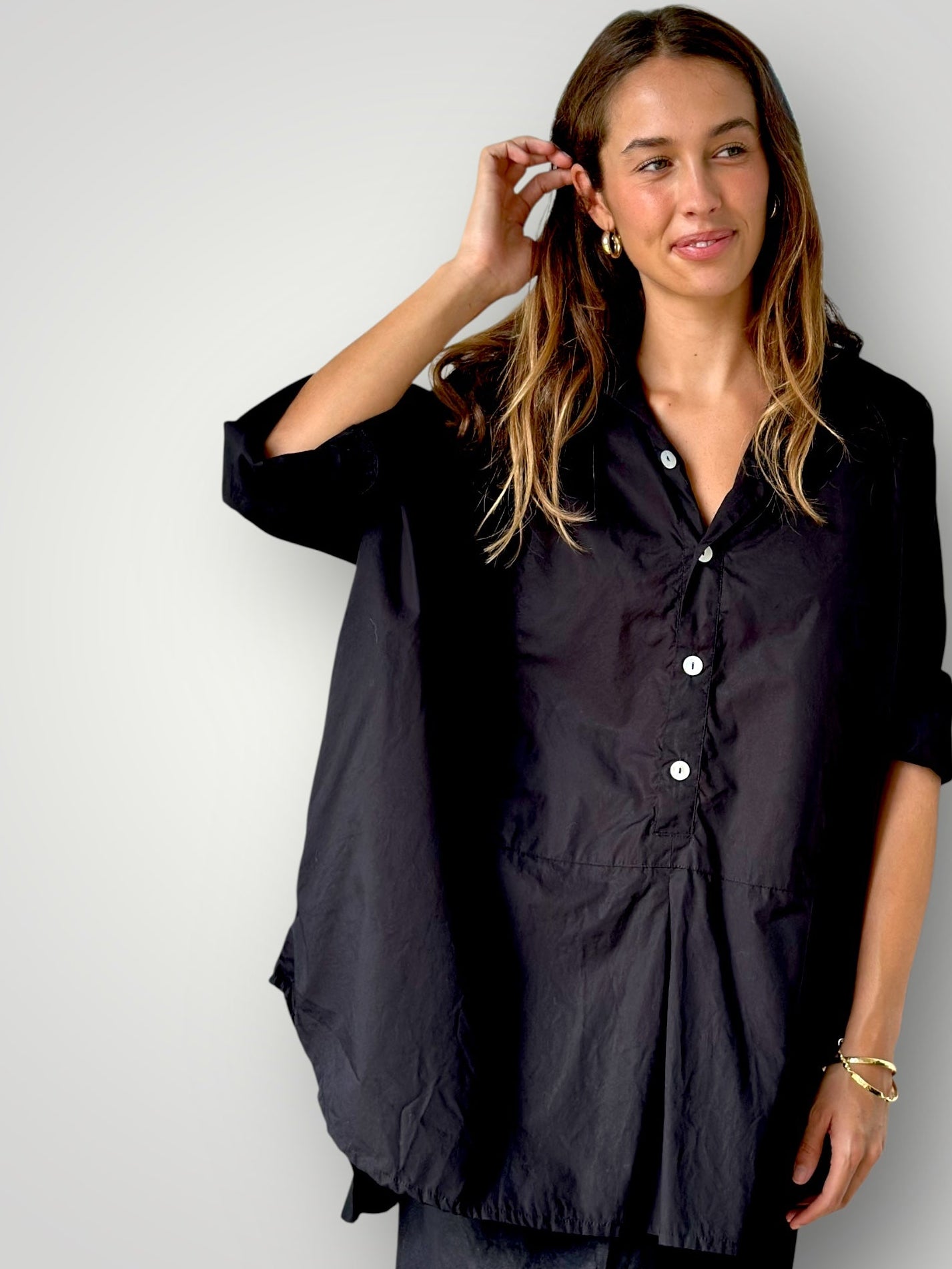 megan shirt-black cotton Apparel