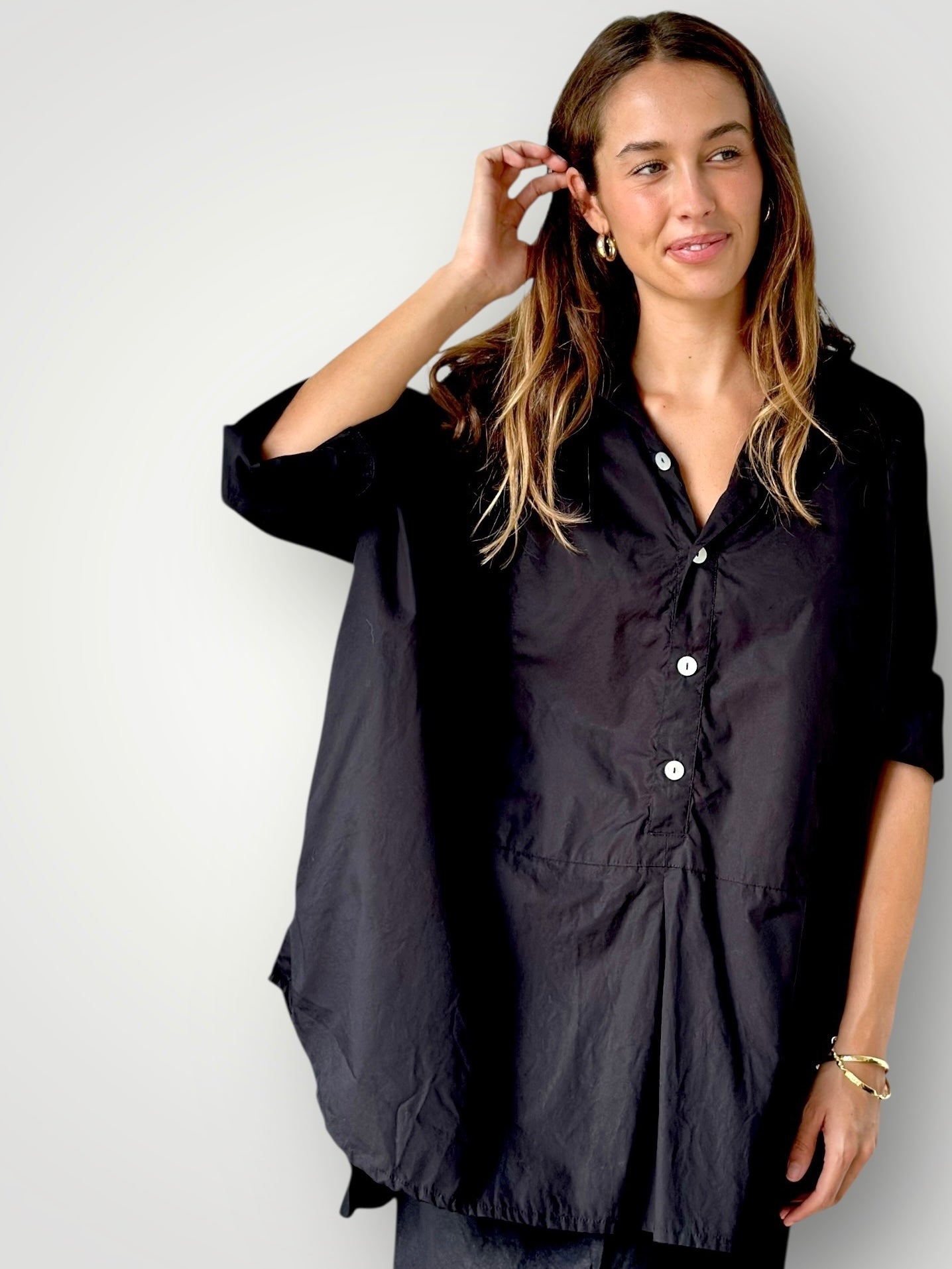 megan shirt-black cotton Apparel
