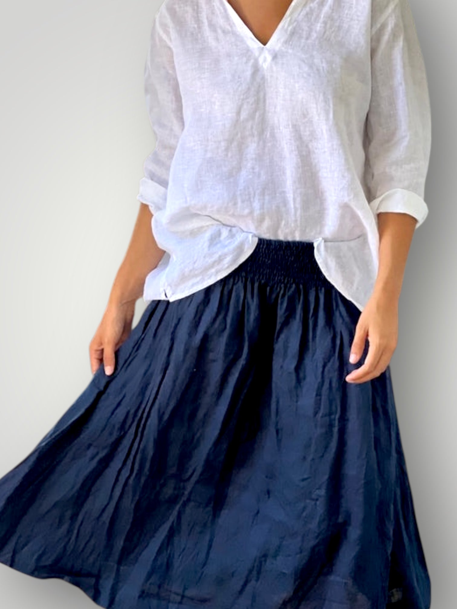 lola skirt - navy linen Apparel