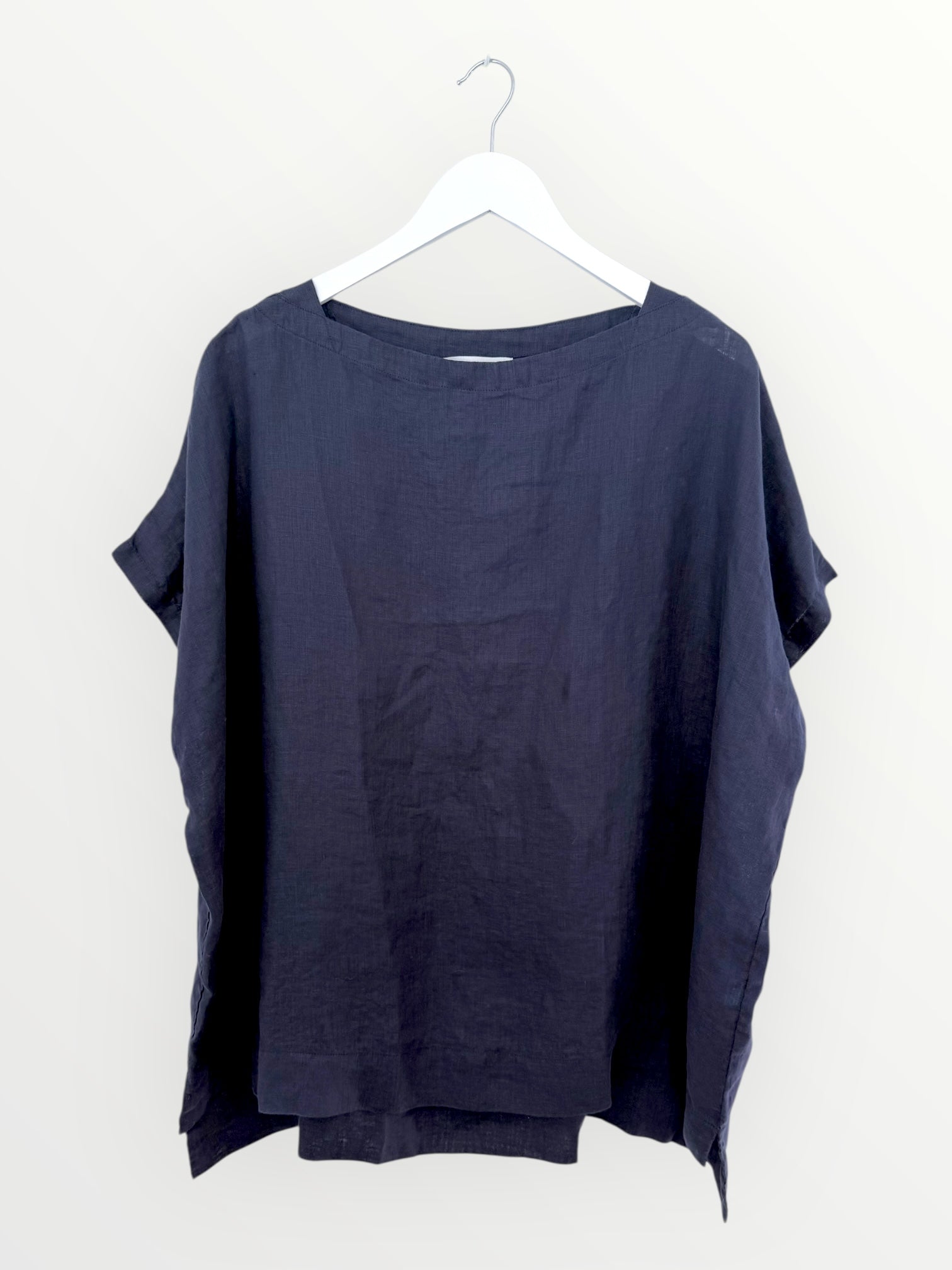 sammy top - navy linen Apparel