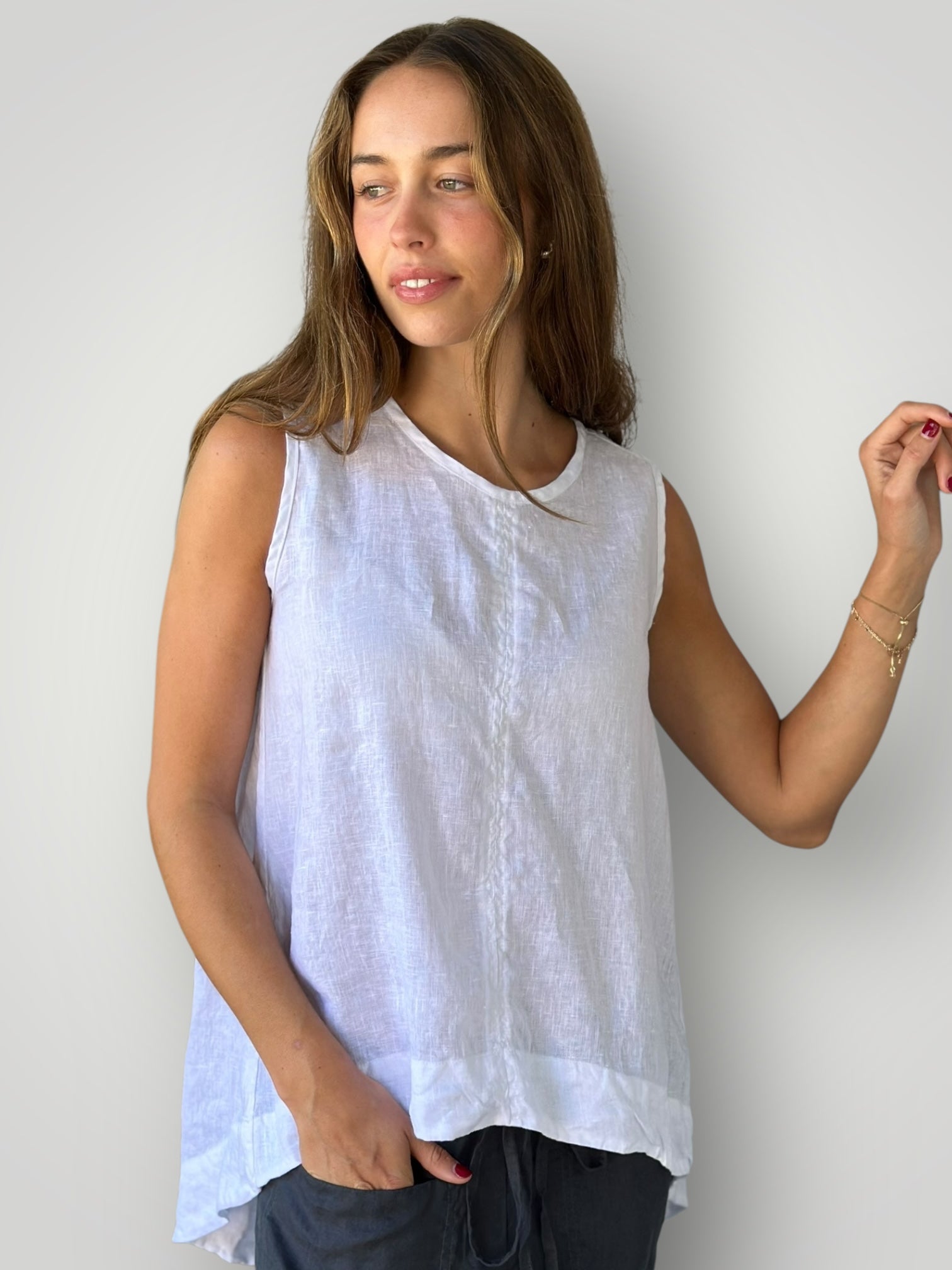 morgan top-white linen Apparel
