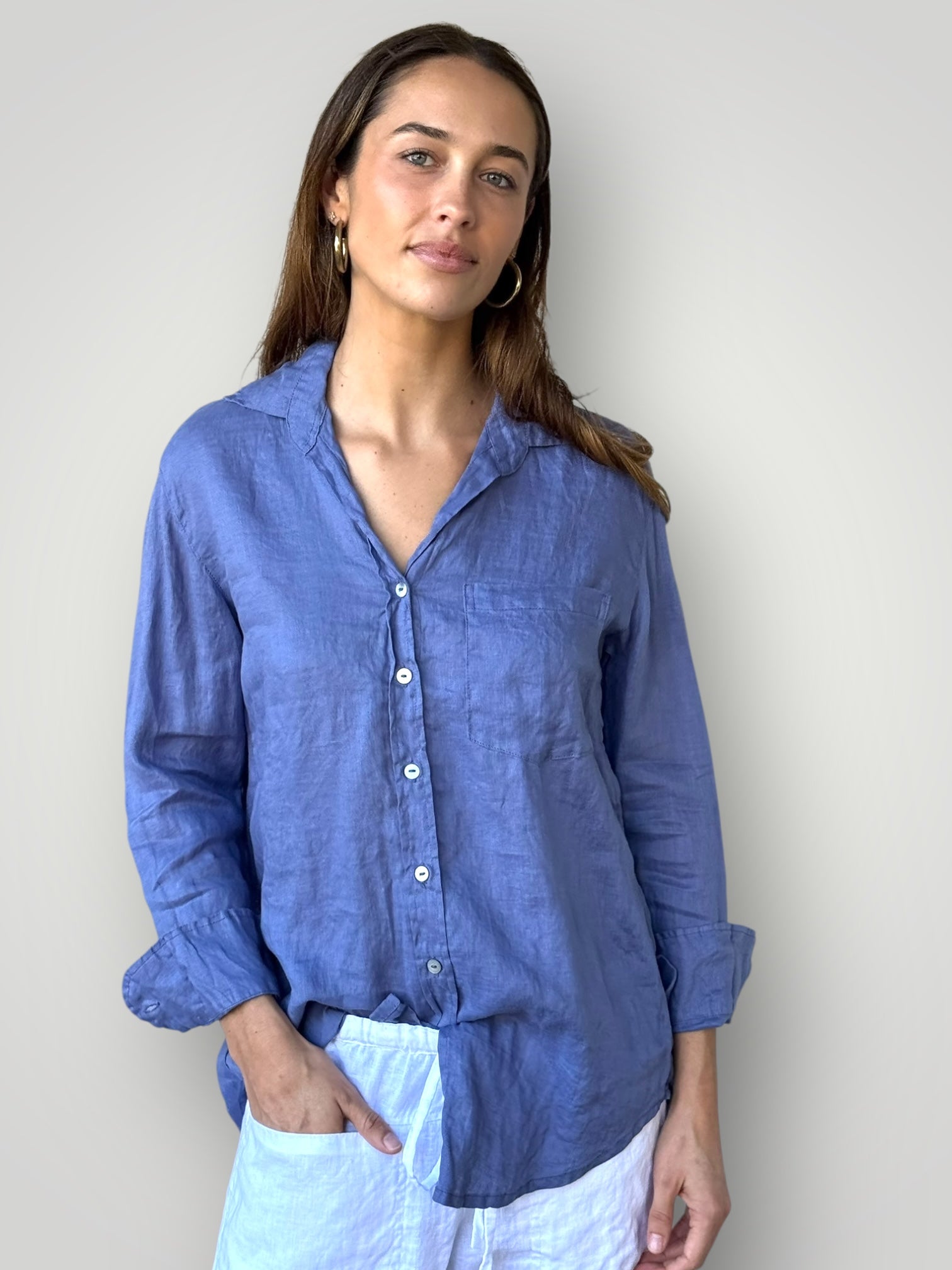 erika shirt-cornflower linen Apparel