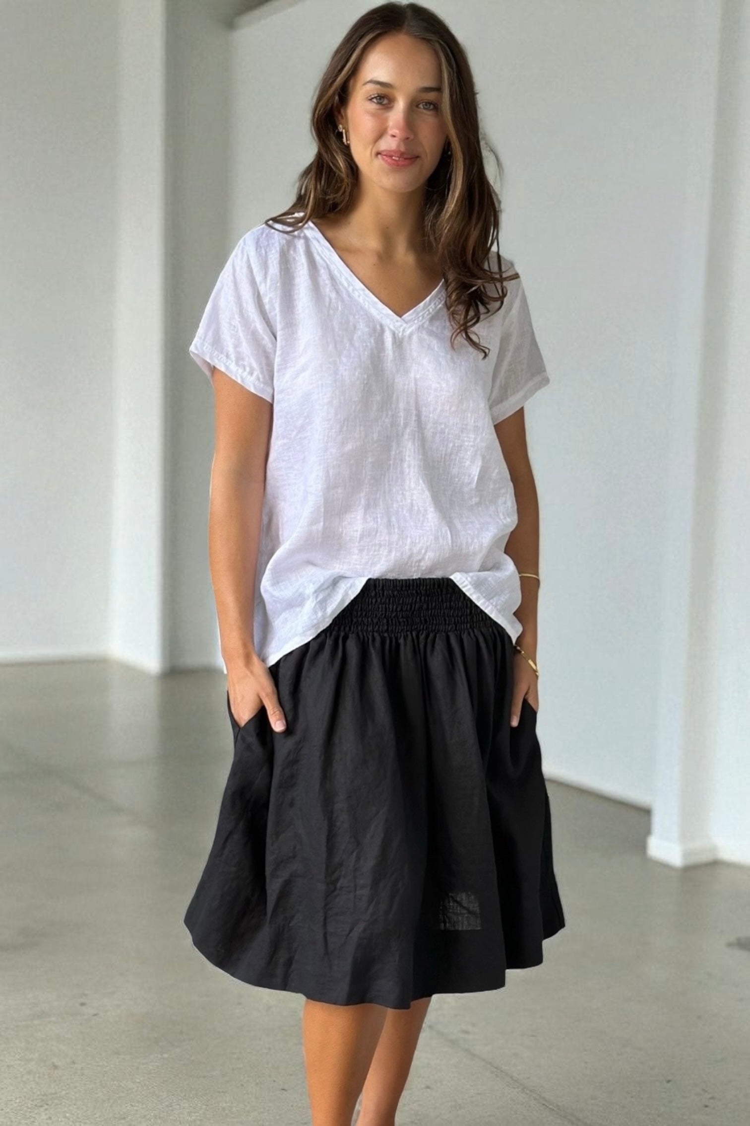 zoe skirt - black linen Apparel