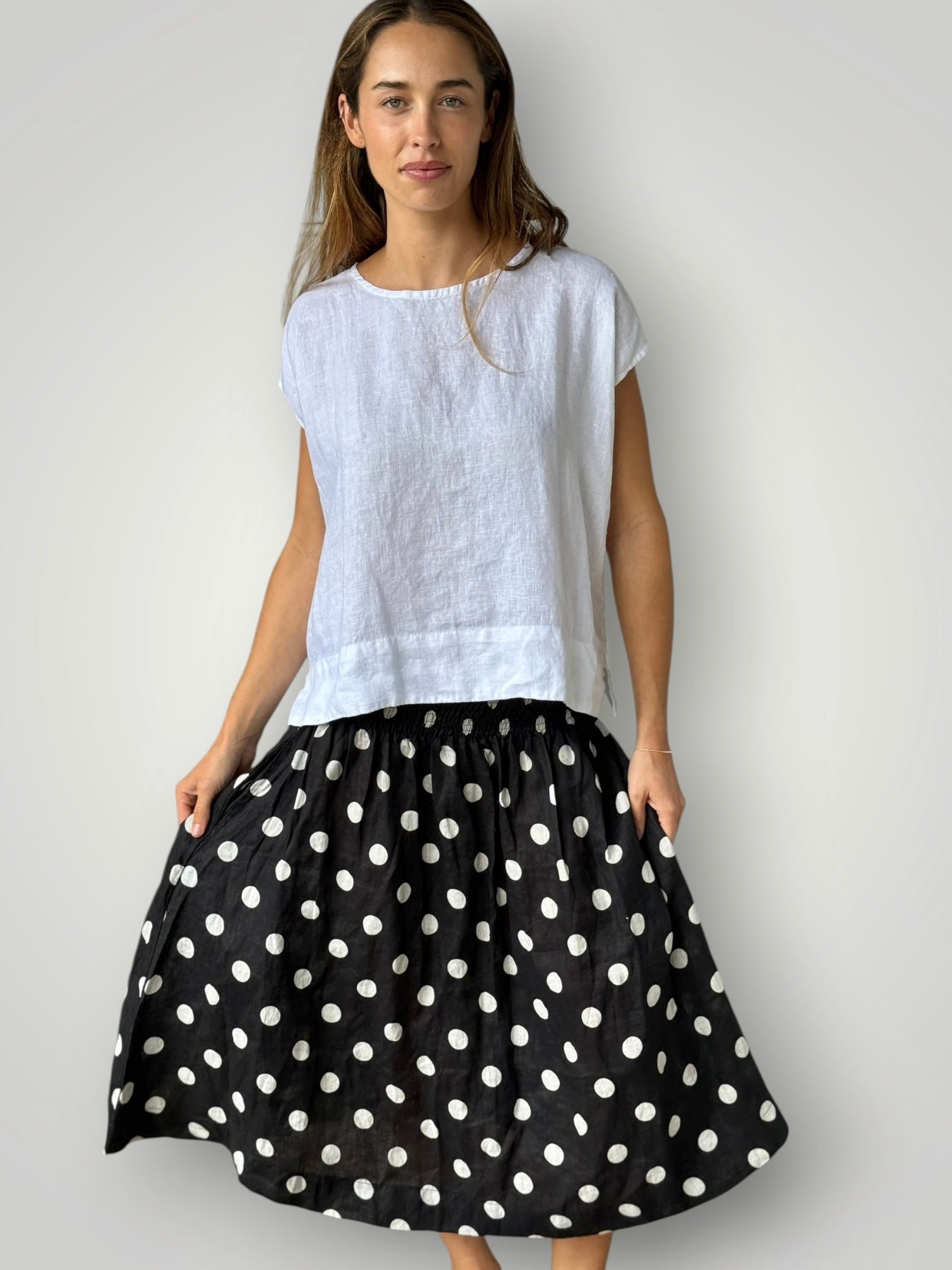 lola skirt - black spot linen Apparel