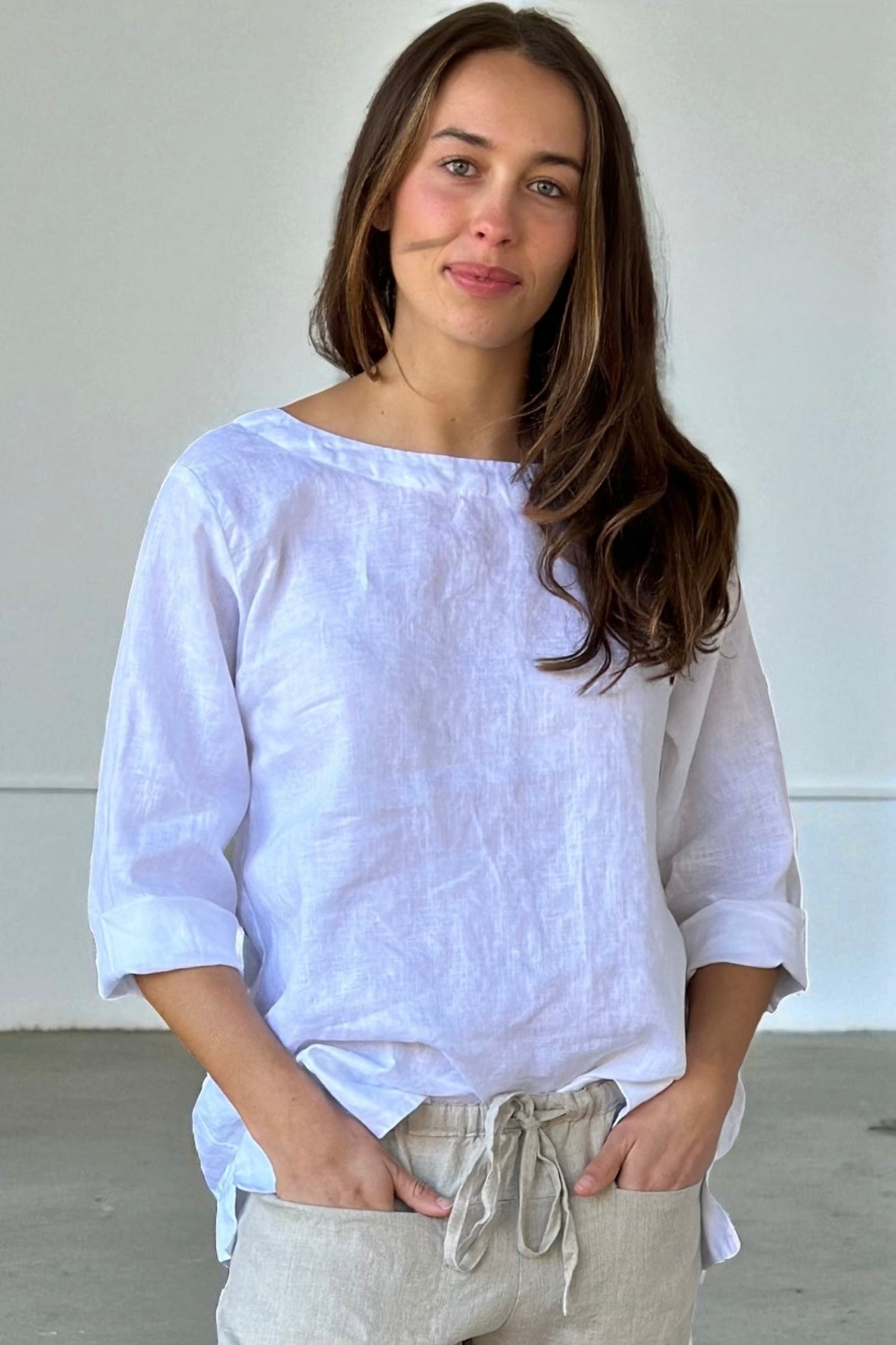april top-white linen Apparel