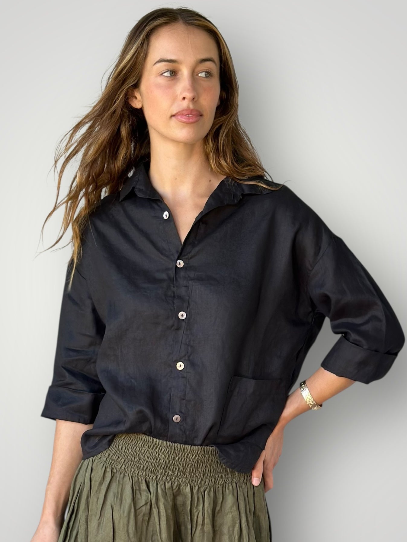 deanna shirt - black linen Apparel