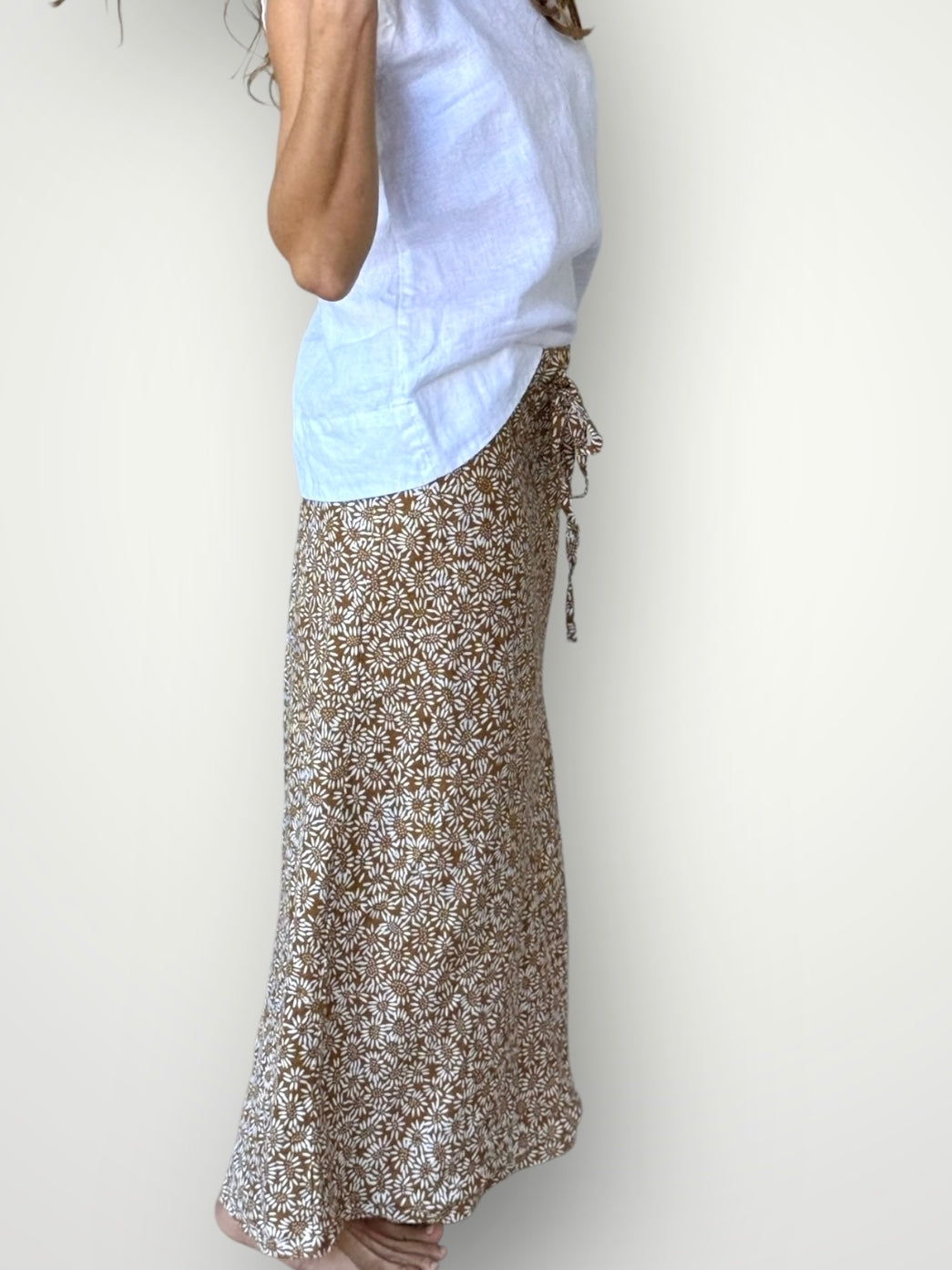 anthea skirt - caramel daisy linen Apparel