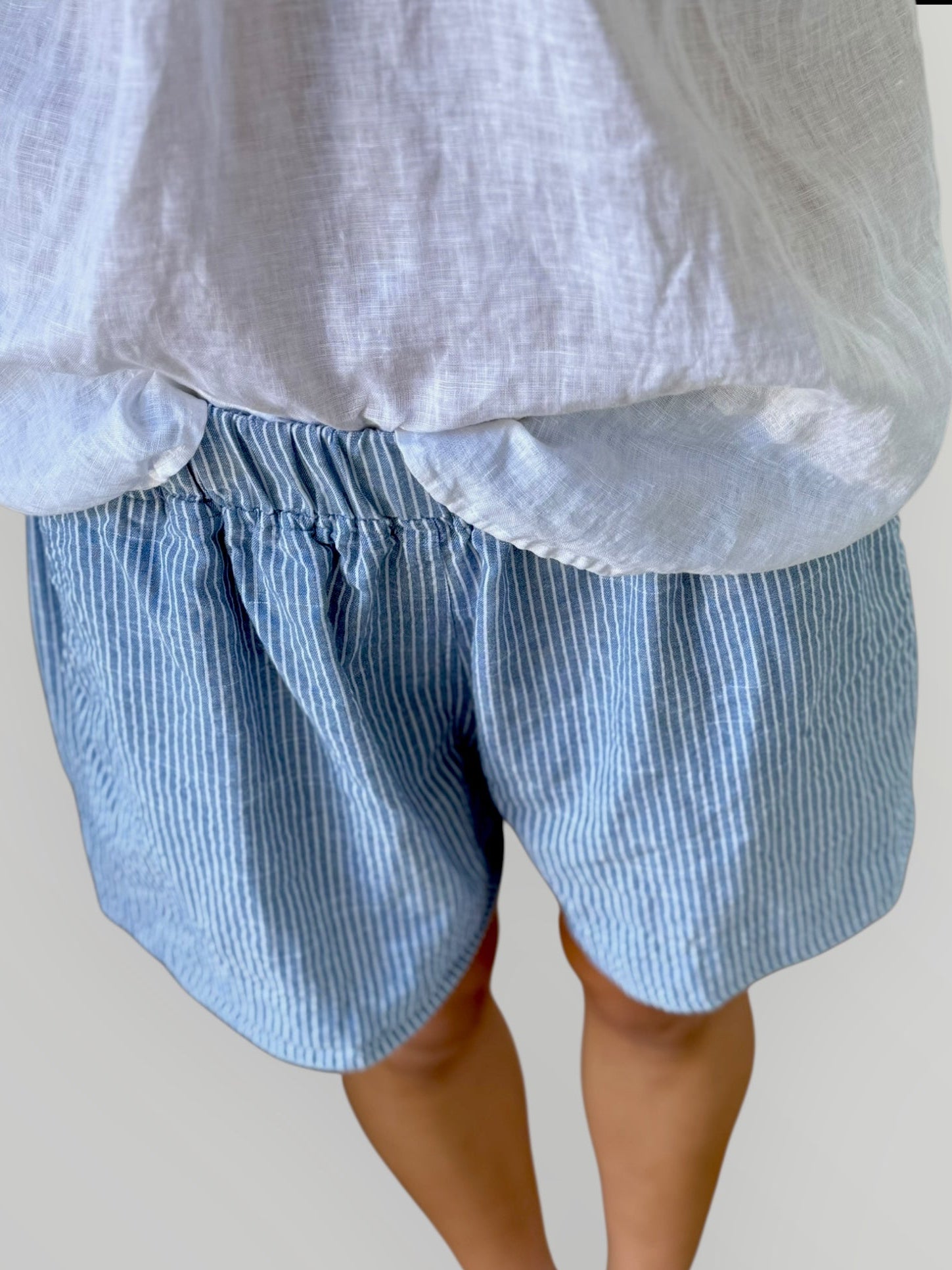 abbey short - denim stripe Apparel