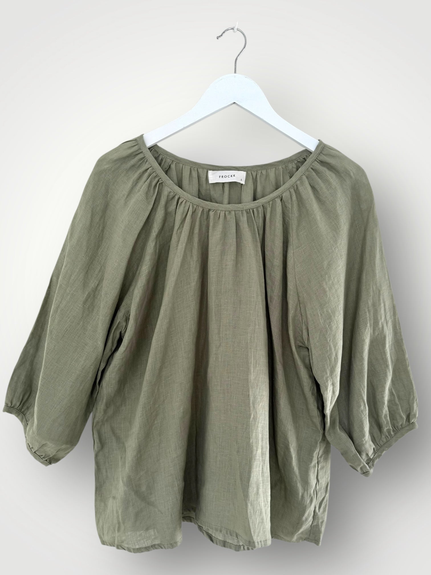 louisa top-sage linen Apparel