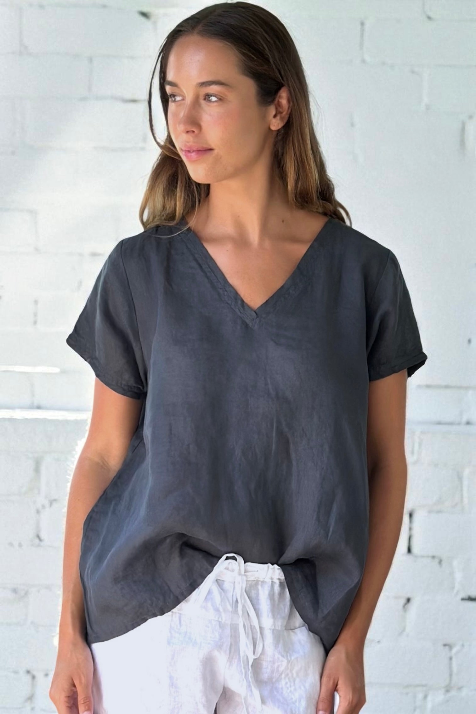 ellie v neck-charcoal linen Apparel