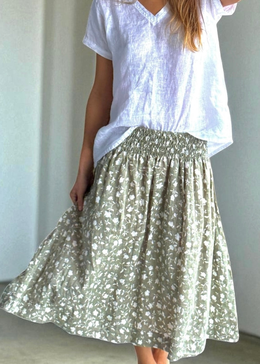lola skirt - sage floral linen Apparel