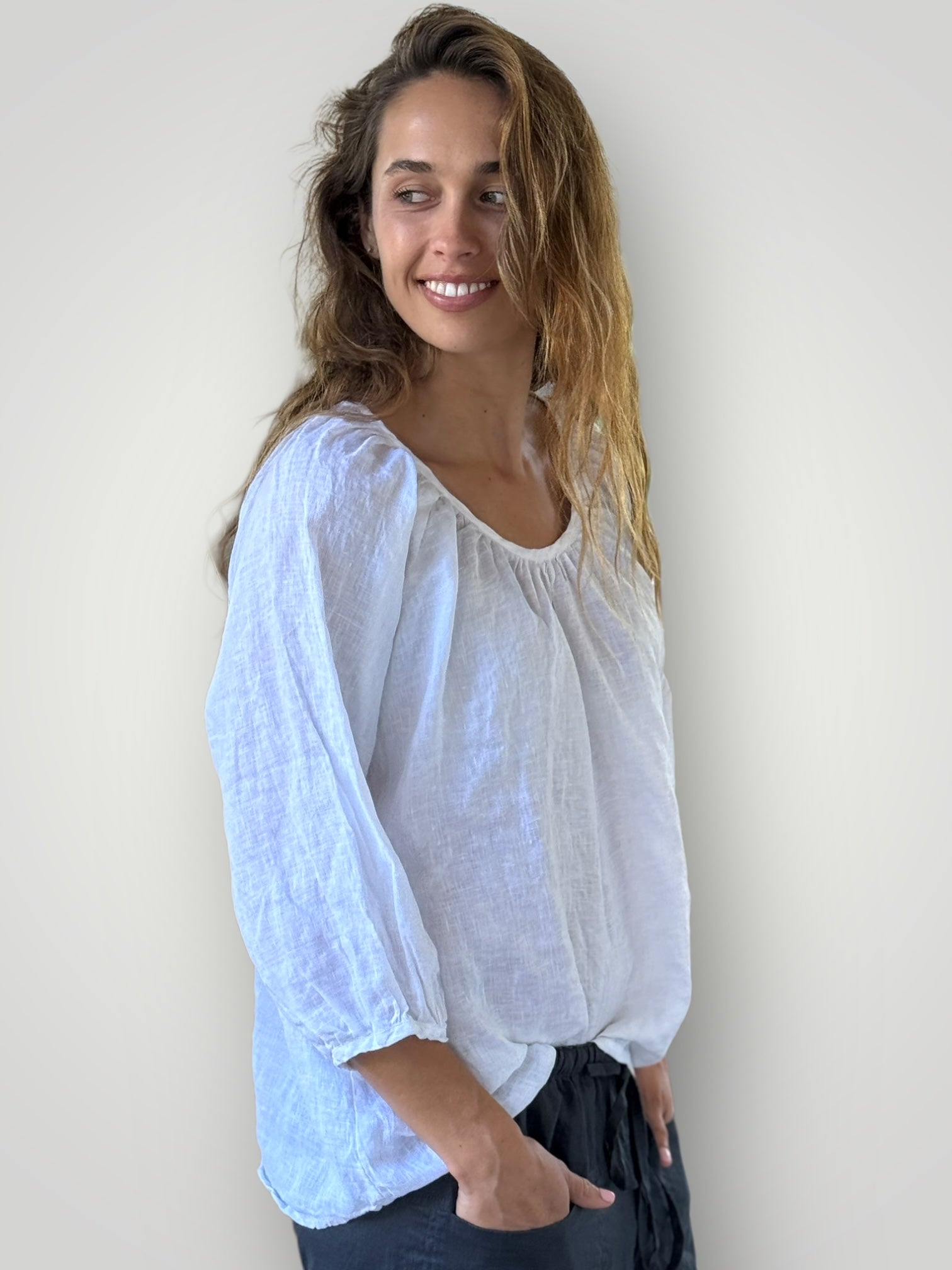 louisa top-white linen Apparel