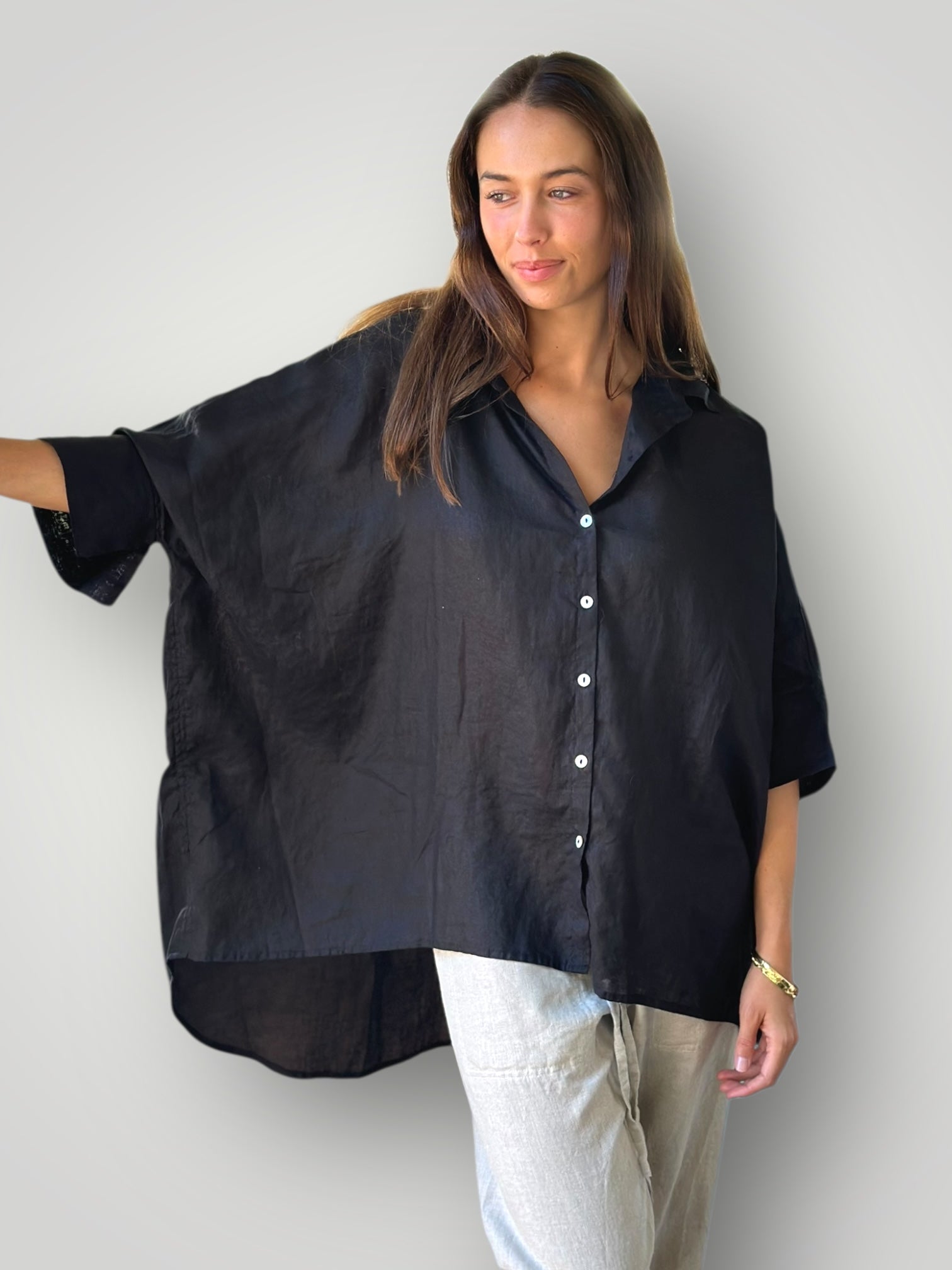 issey shirt-black linen Apparel