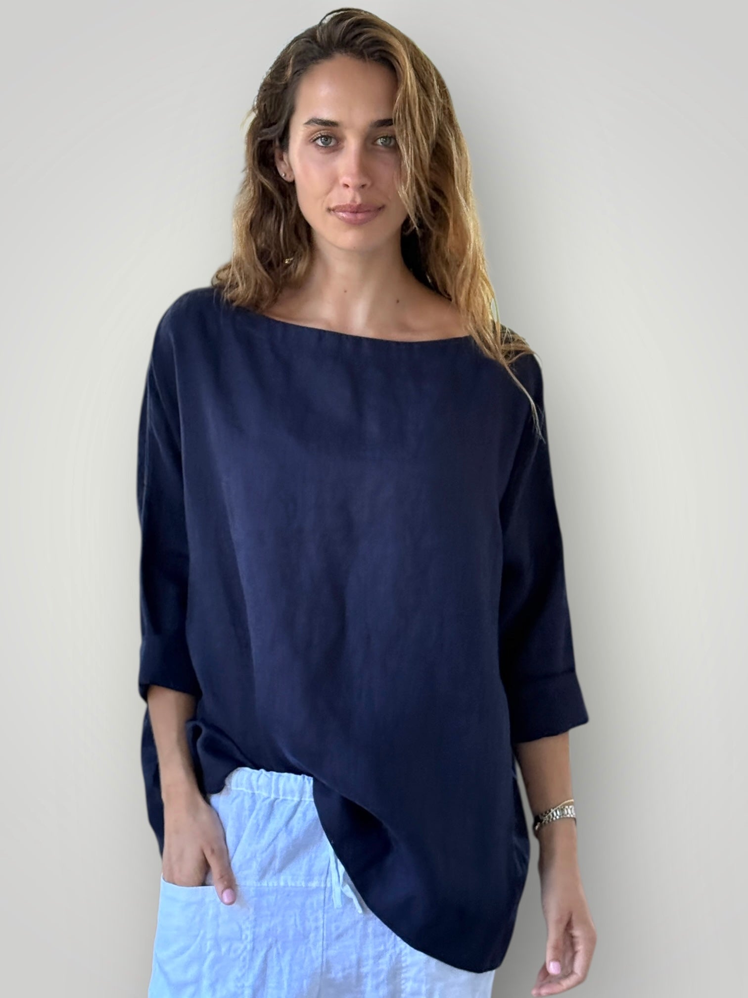 avril top - navy linen Apparel