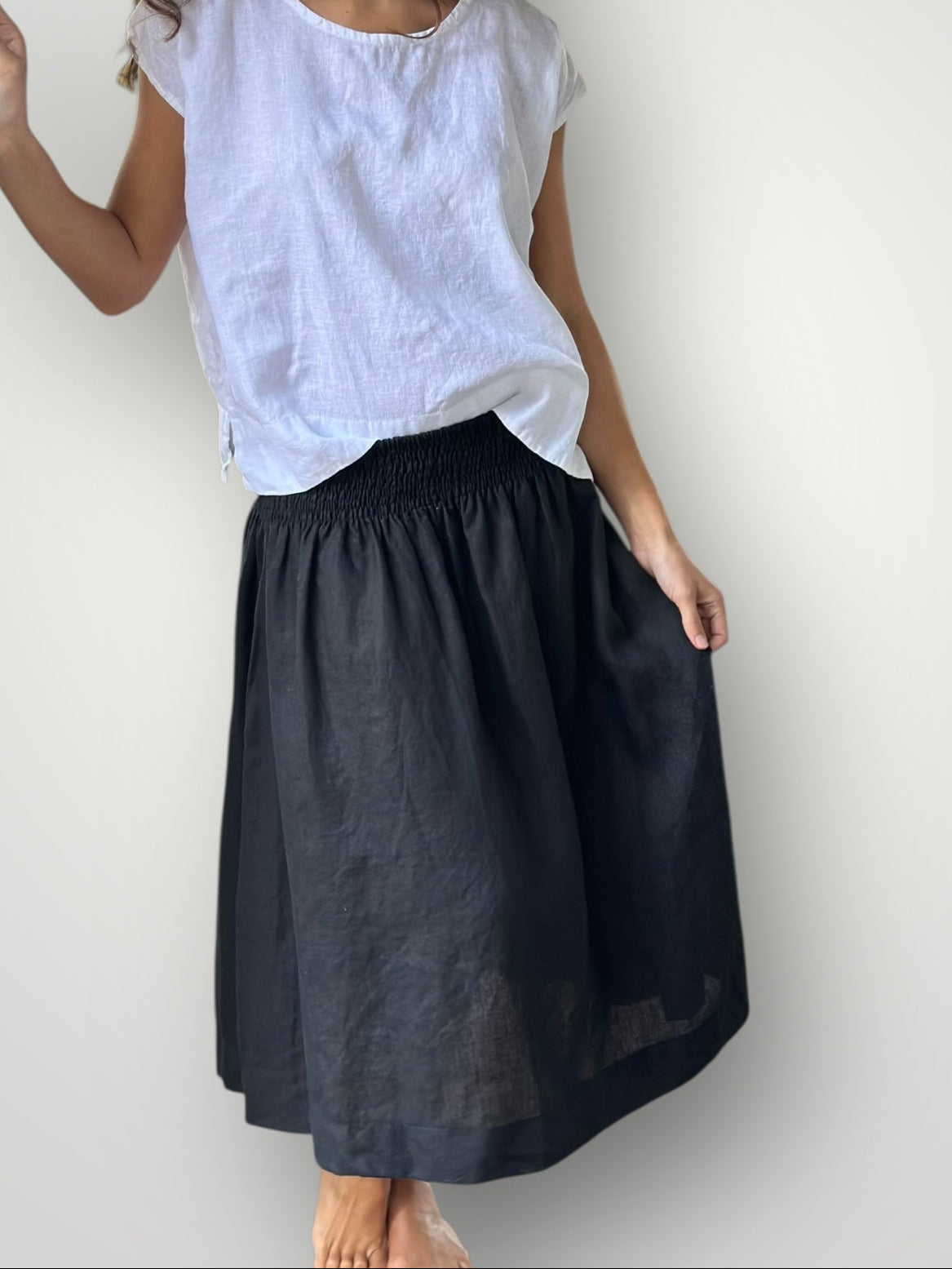 lola skirt - black linen Apparel