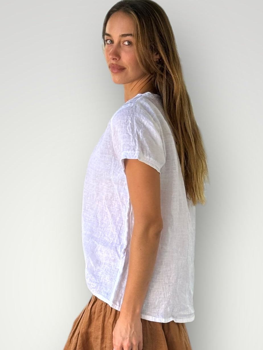 ellie top v neck-white linen Apparel