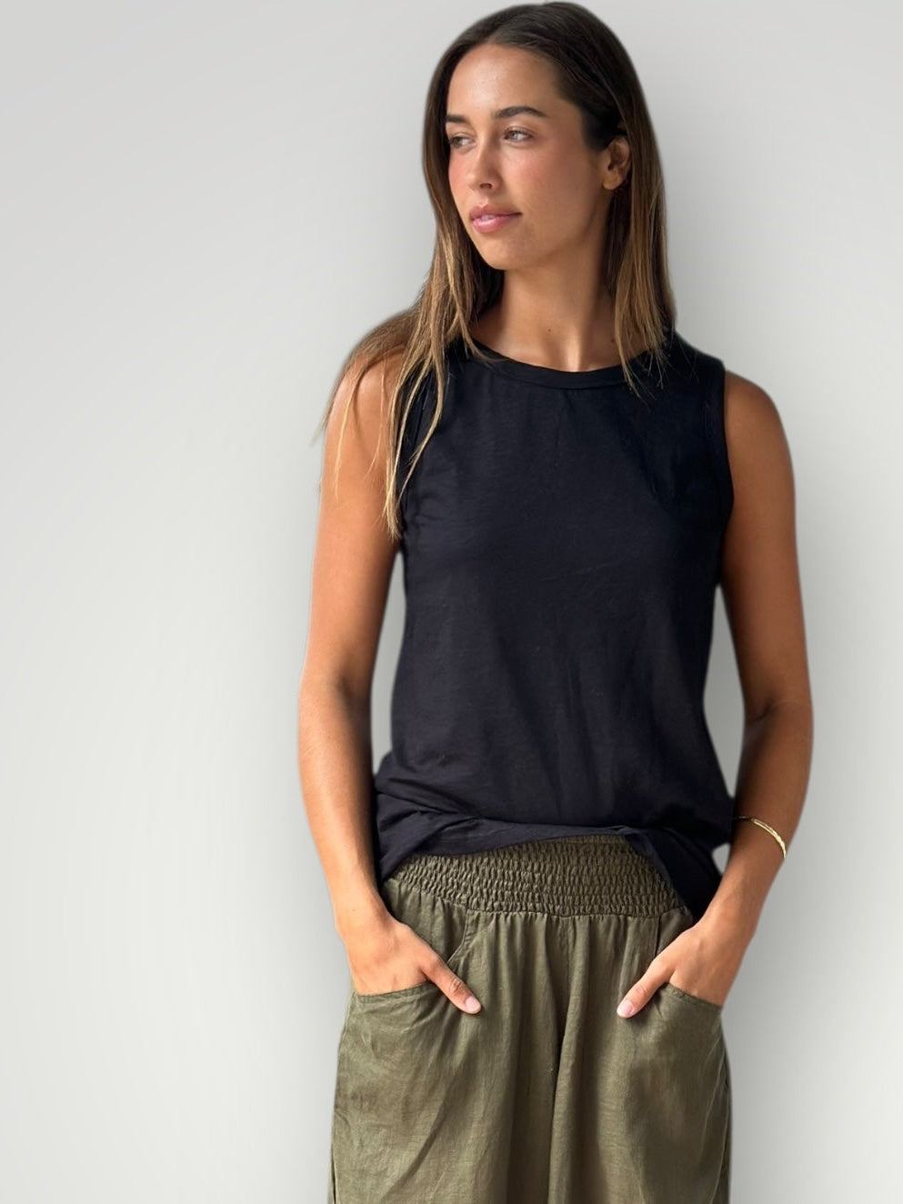 vera tank - black cotton Apparel