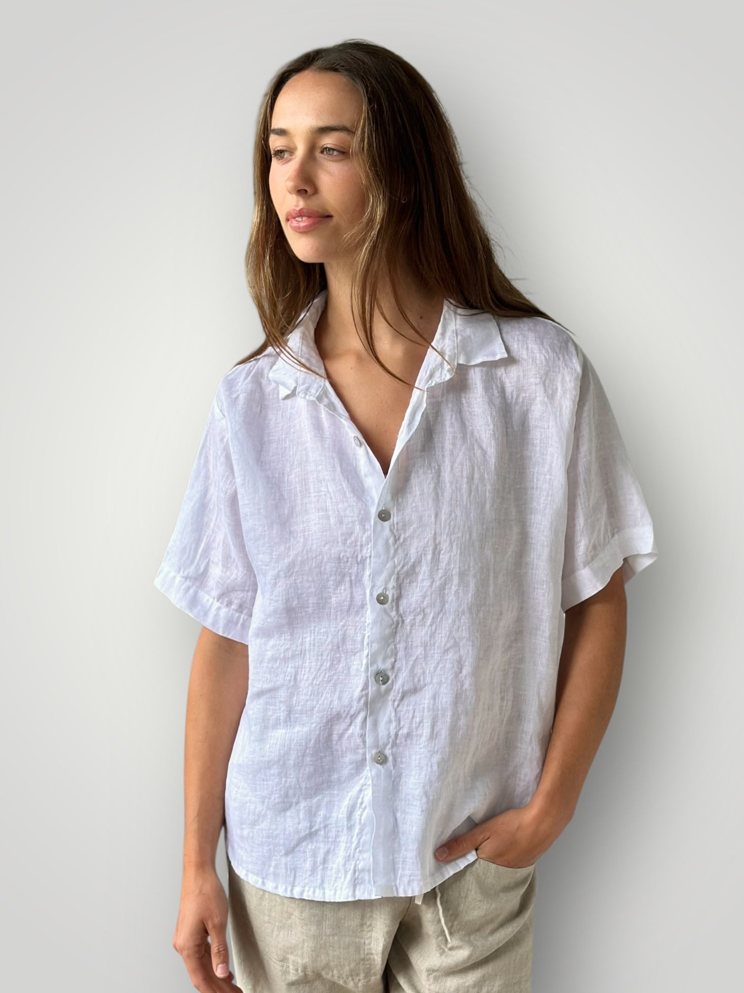 august shirt-white linen Apparel