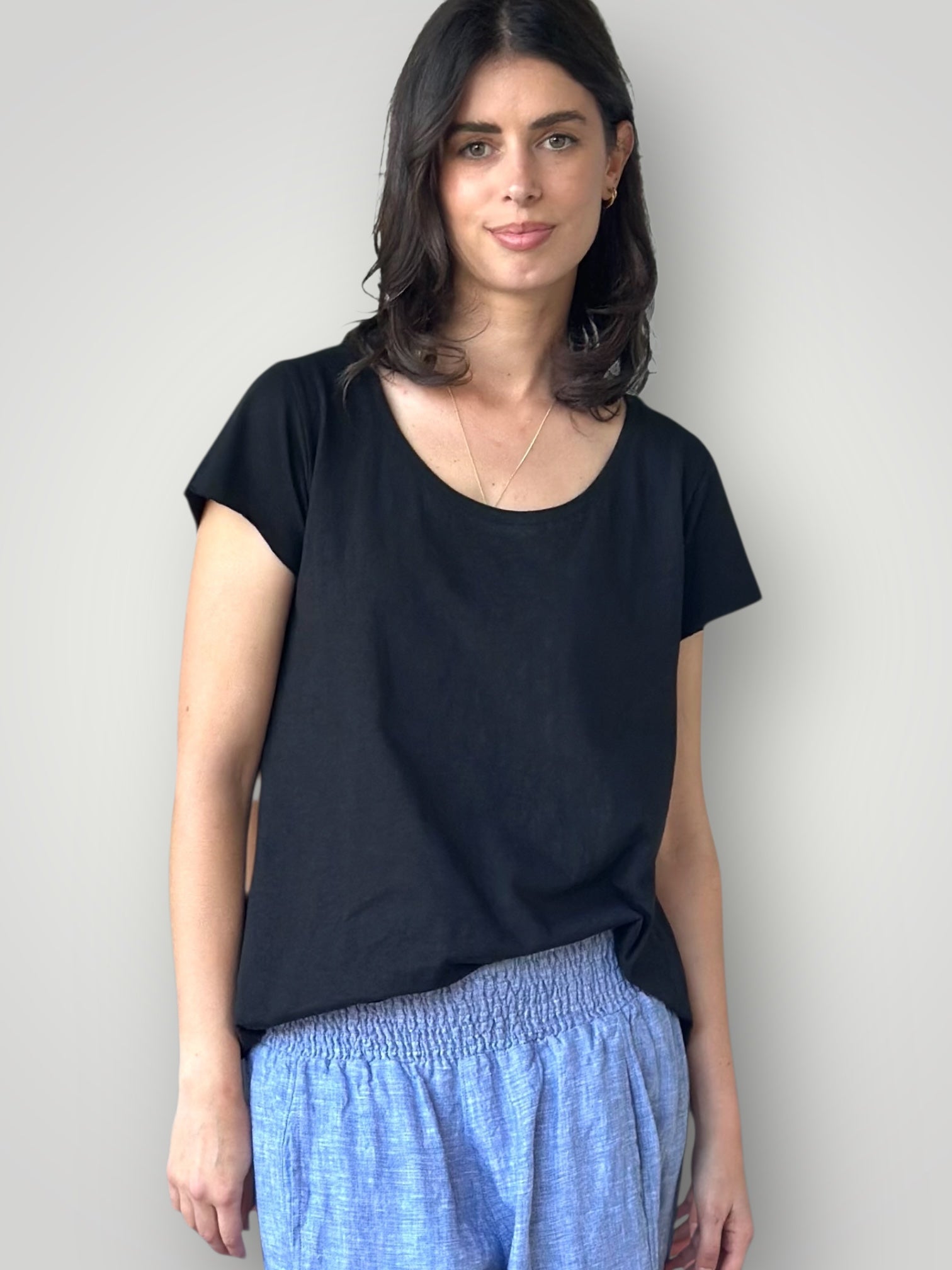 charlie tee - black cotton Apparel