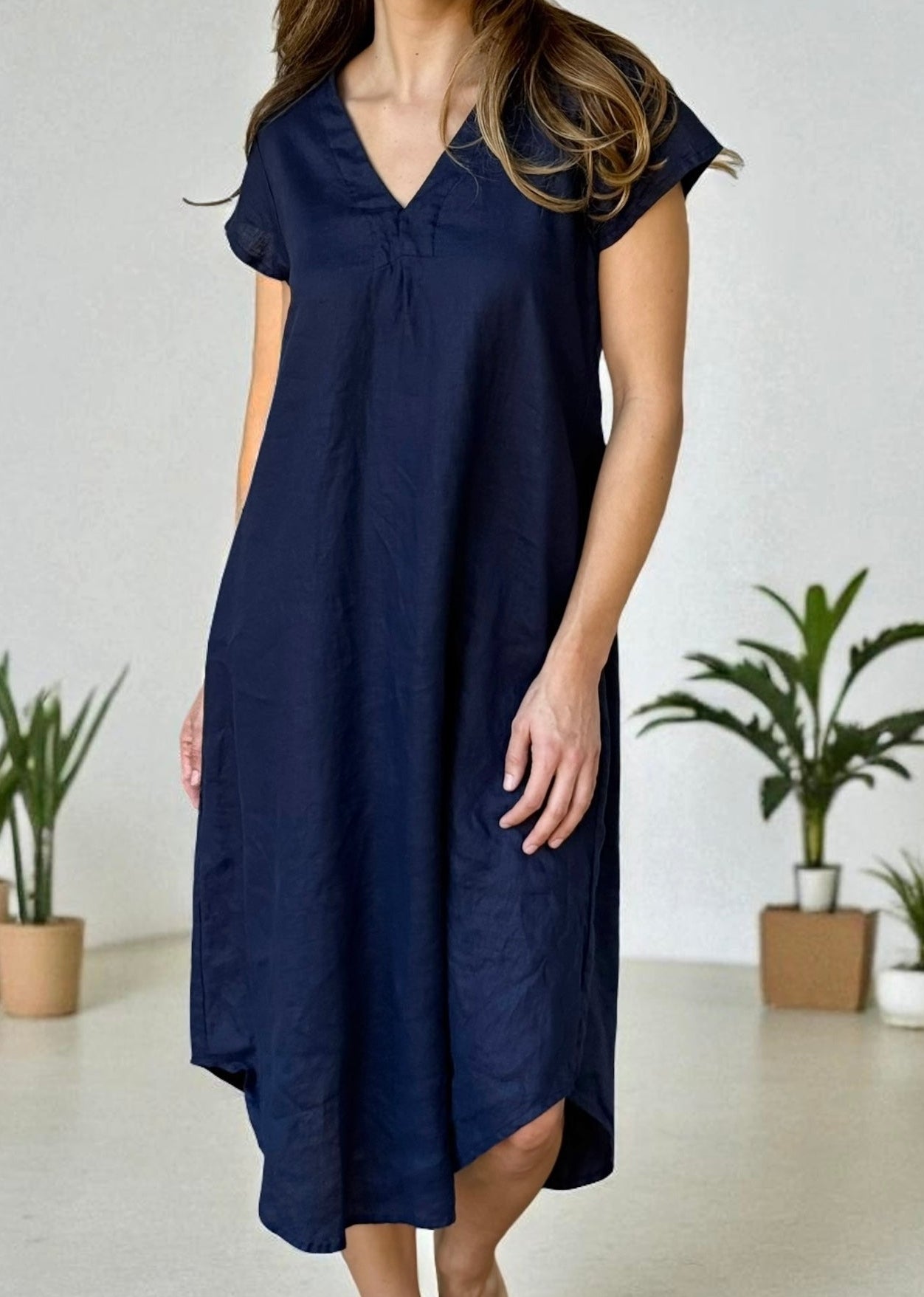 holly dress - navy linen Apparel