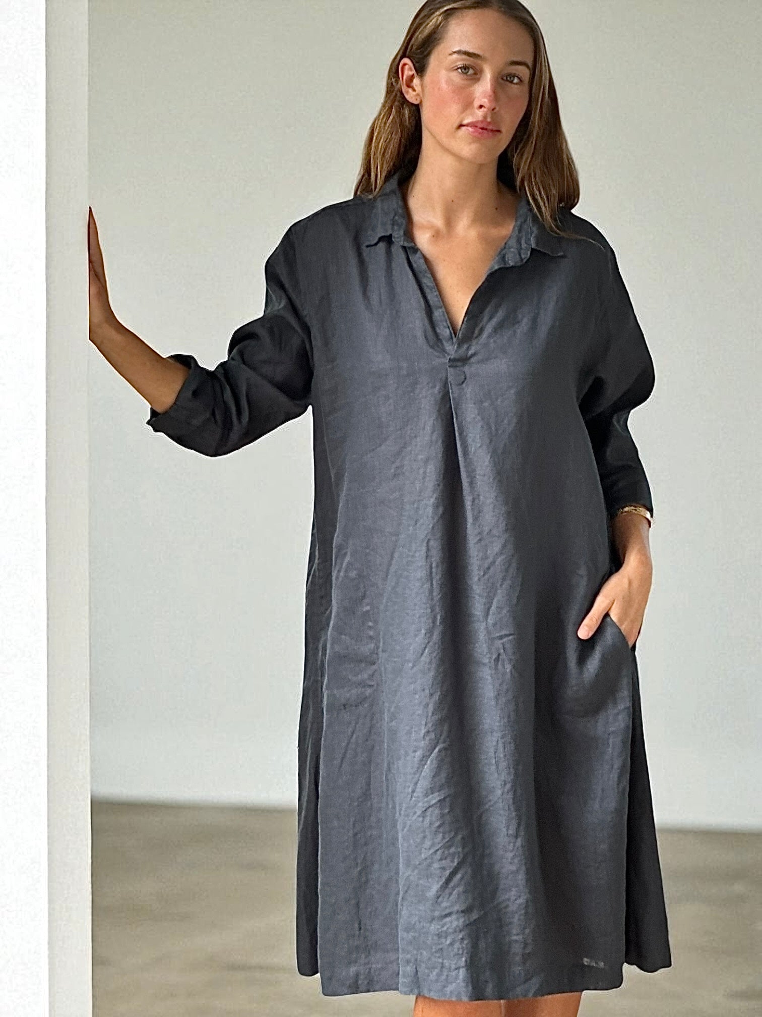 bianca dress -charcoal linen Apparel