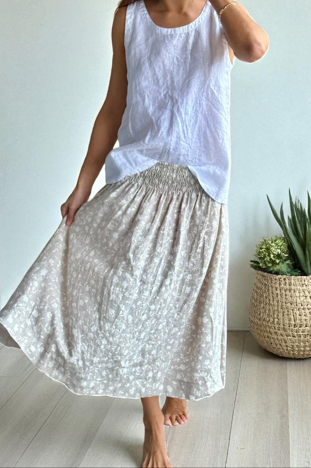 lola skirt - natural floral Apparel