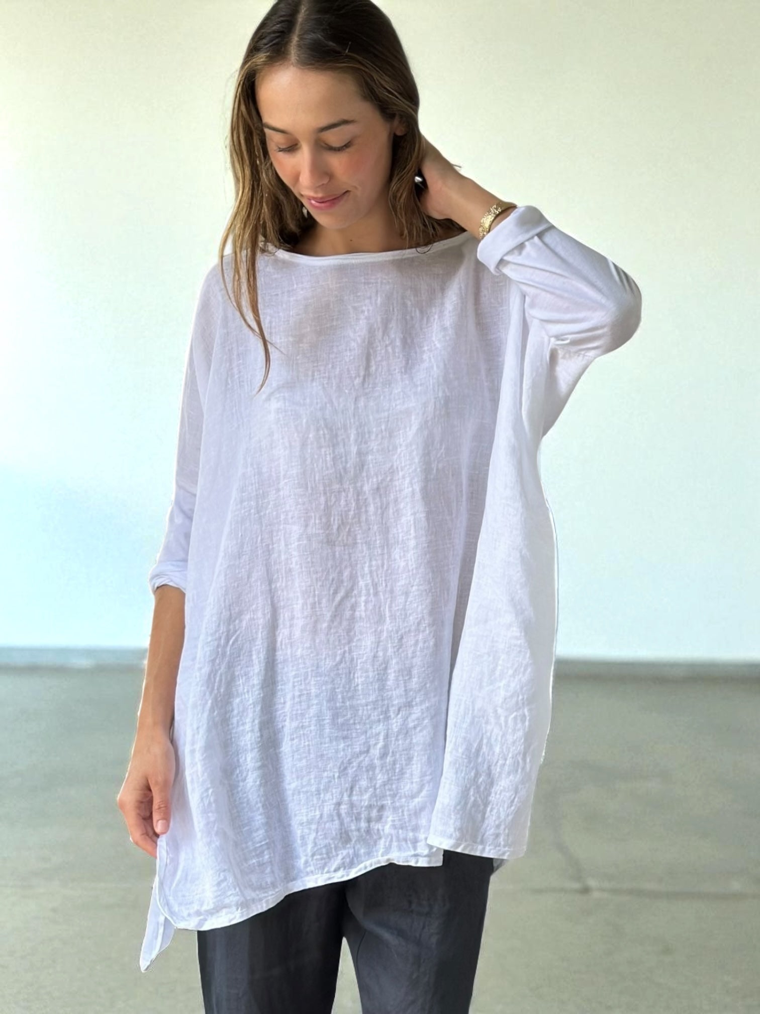 gabriella top-white Apparel
