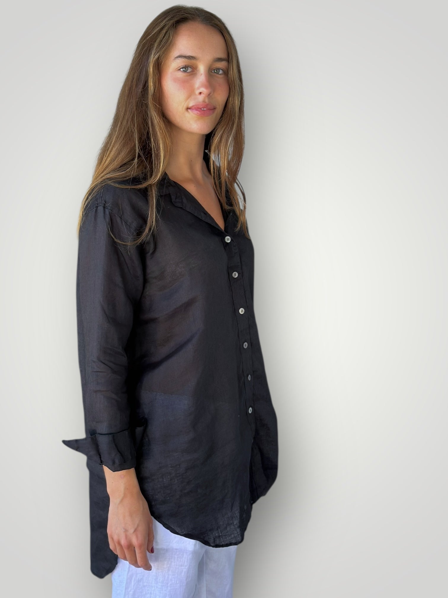 skyla shirt - black linen Apparel